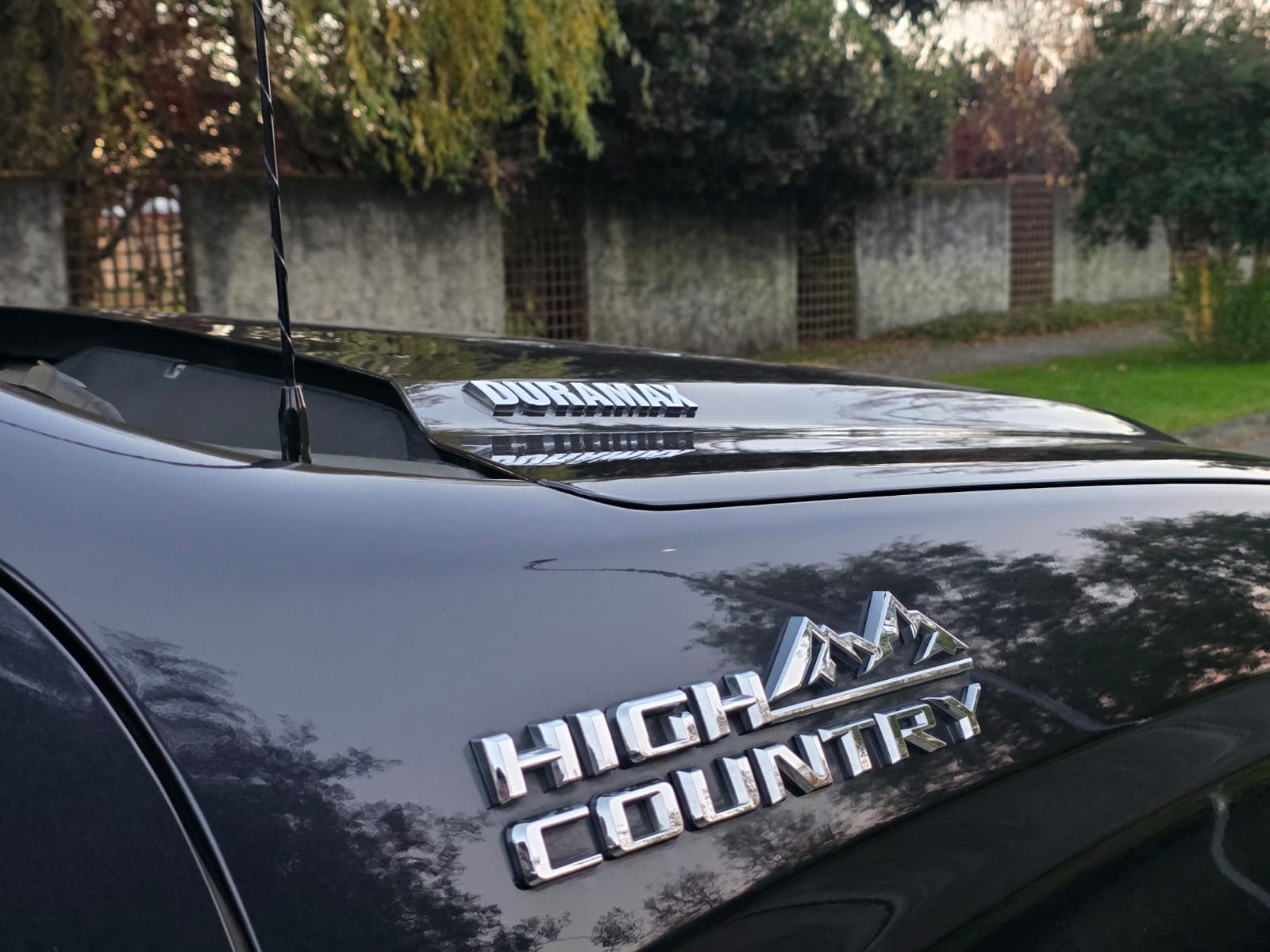 
								Chevrolet Silverado HIGH COUNTRY full									