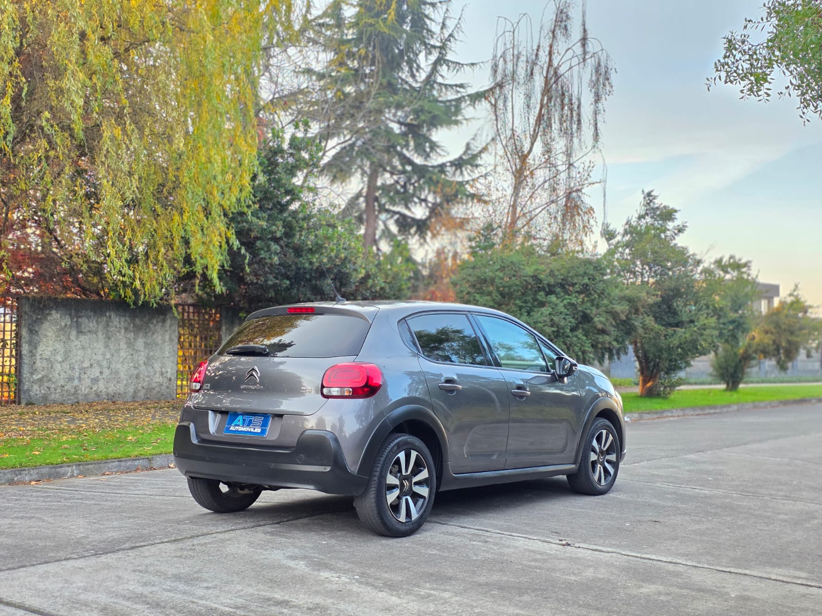 
								Citroen C3 LIVE full									