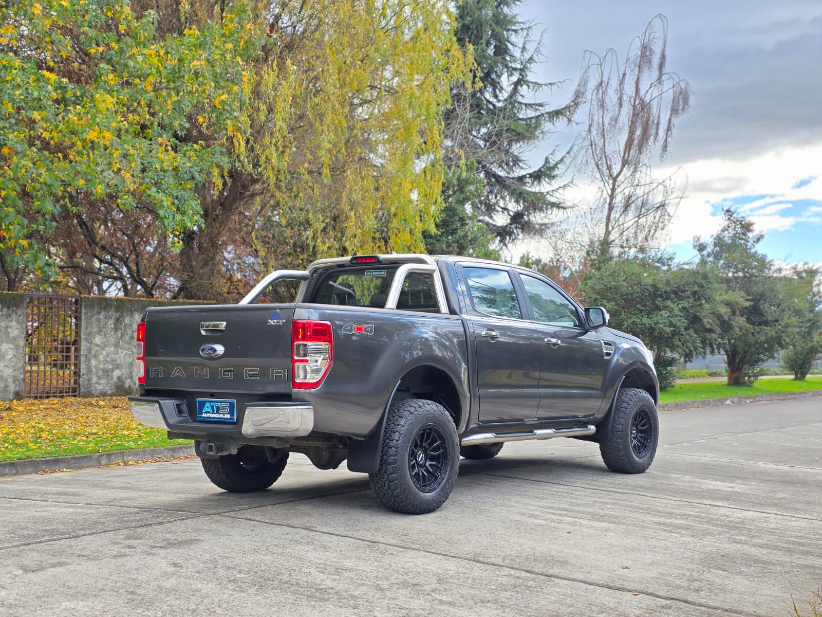 
								FORD RANGER XLT full									