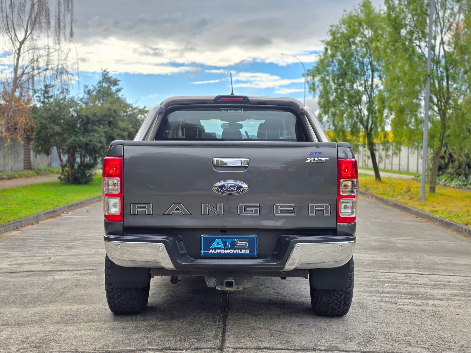 
								FORD RANGER XLT full									
