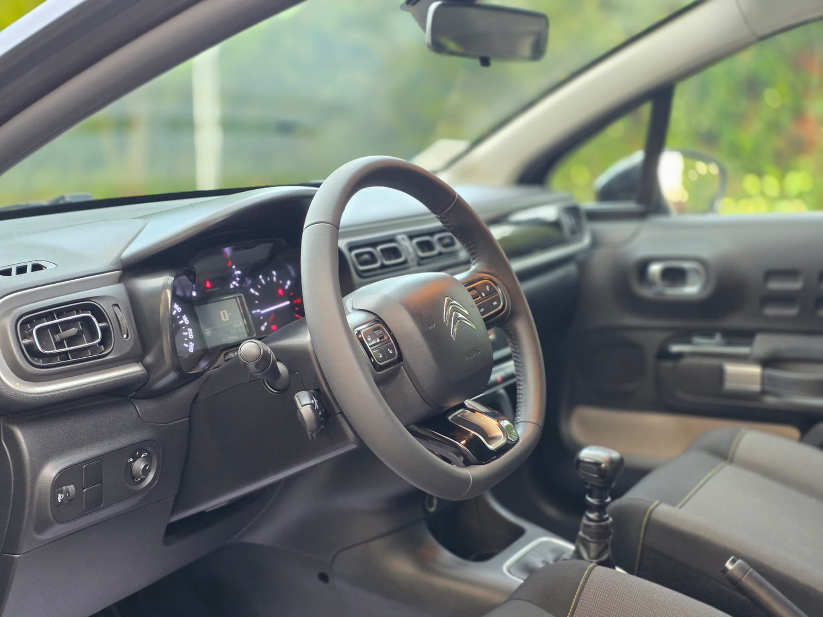 
								Citroen C3 LIVE full									