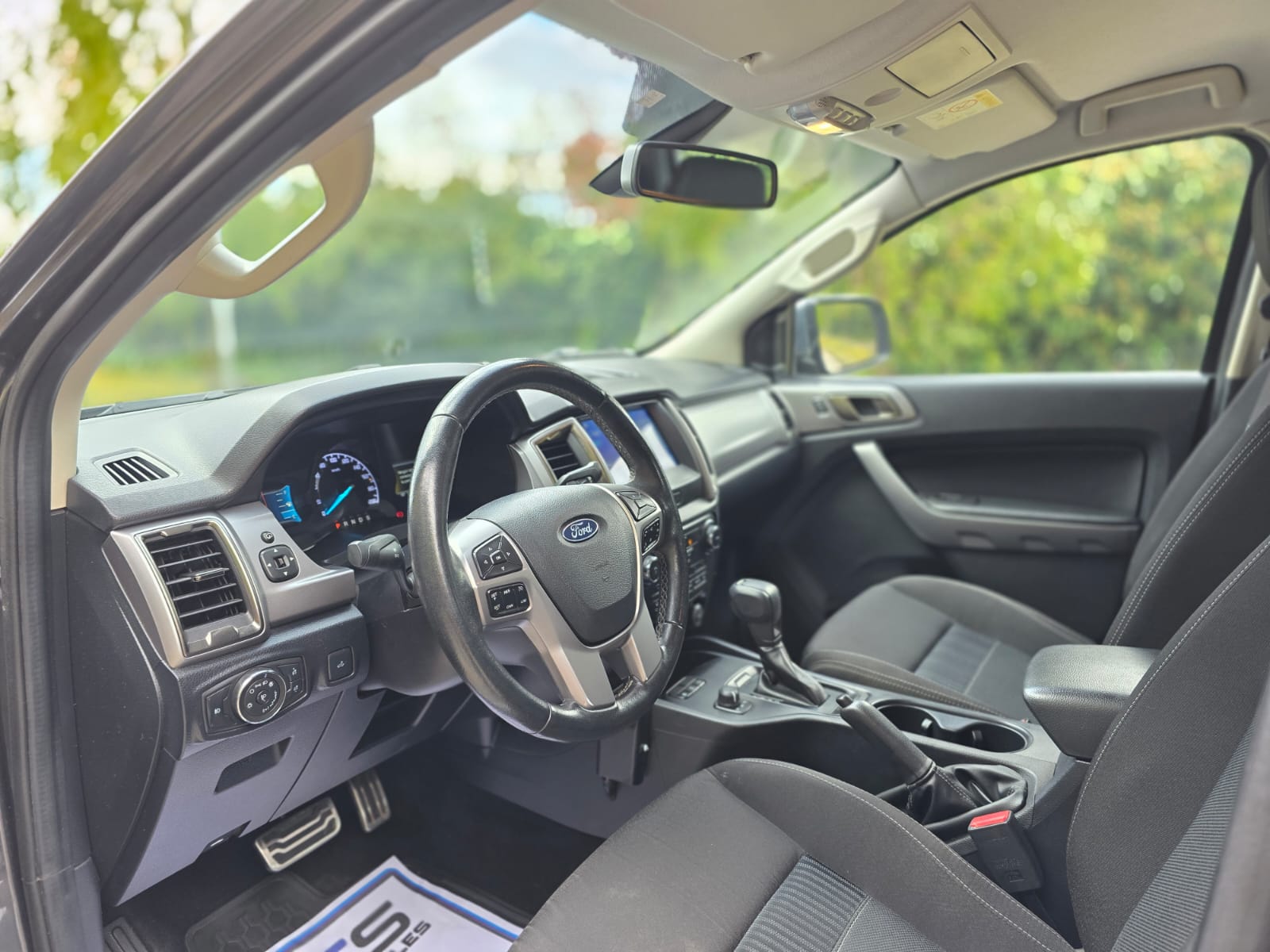 
								FORD RANGER XLT full									