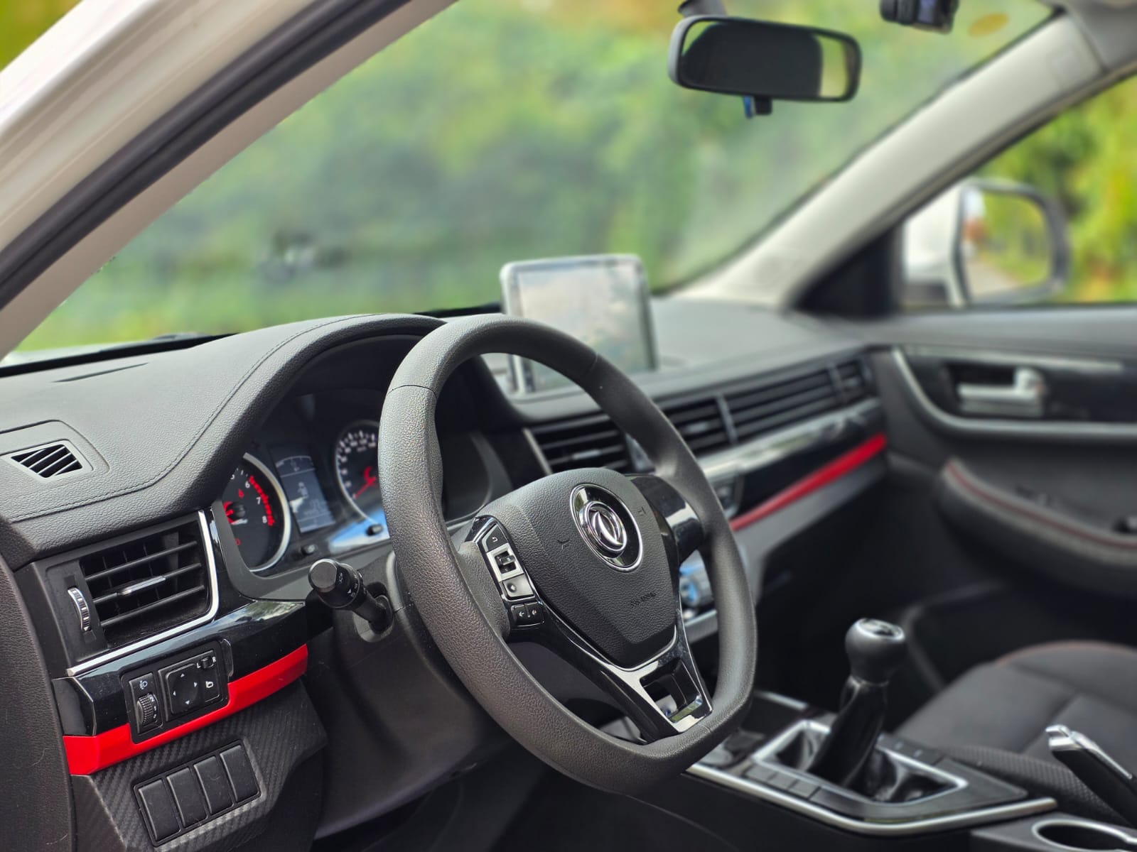 
								DONGFENG SX5 LUXURY full									