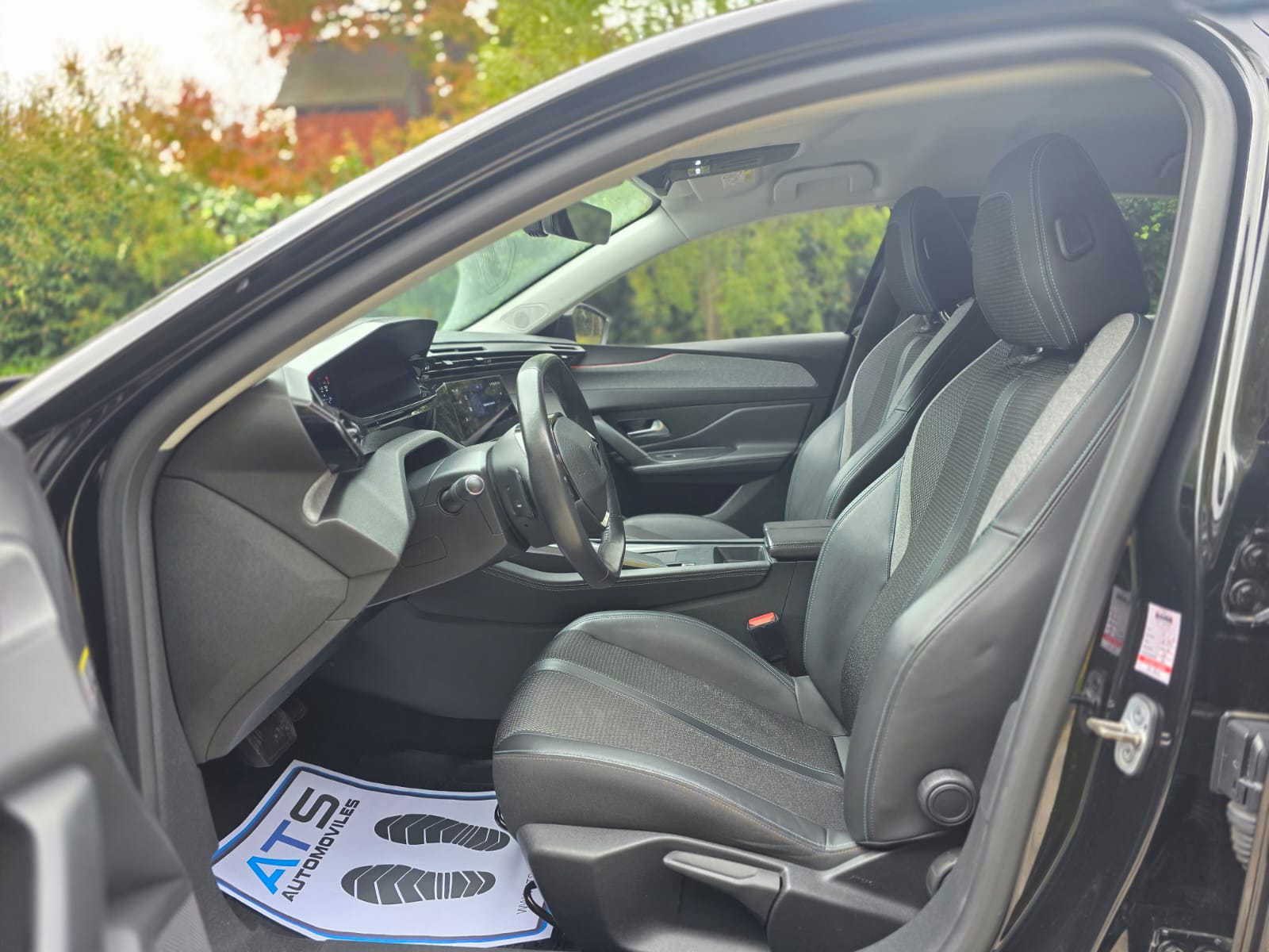 
								Peugeot 308 ALLURE full									