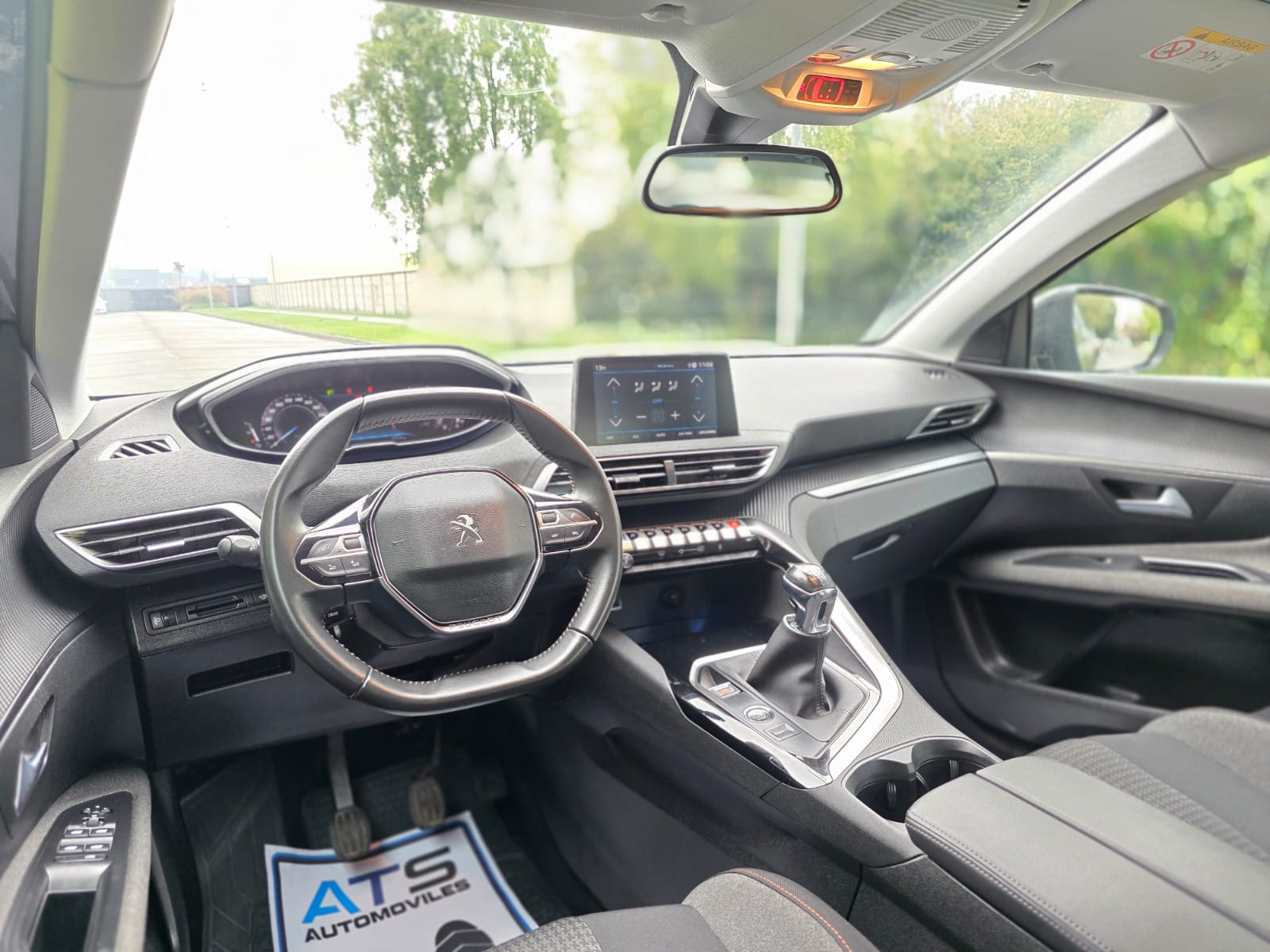 
								PEUGEOT 3008 BLUE HDI full									
