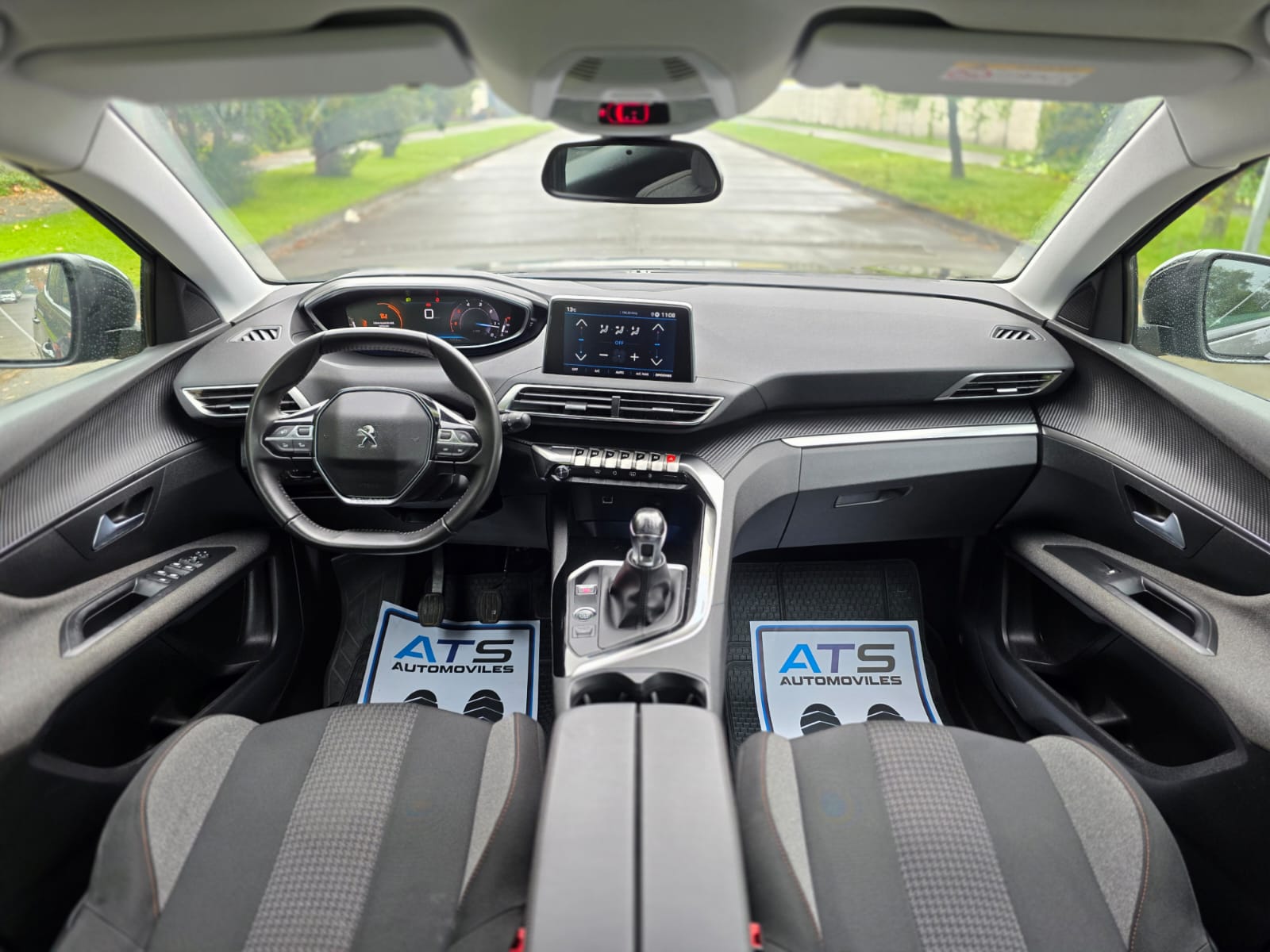 
								PEUGEOT 3008 BLUE HDI full									