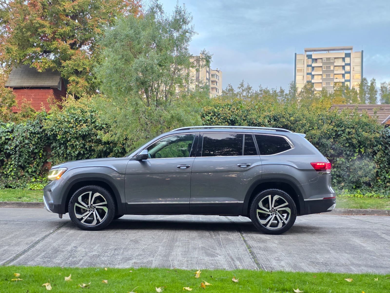 
								Volkswagen Atlas SEL 4MOTION full									