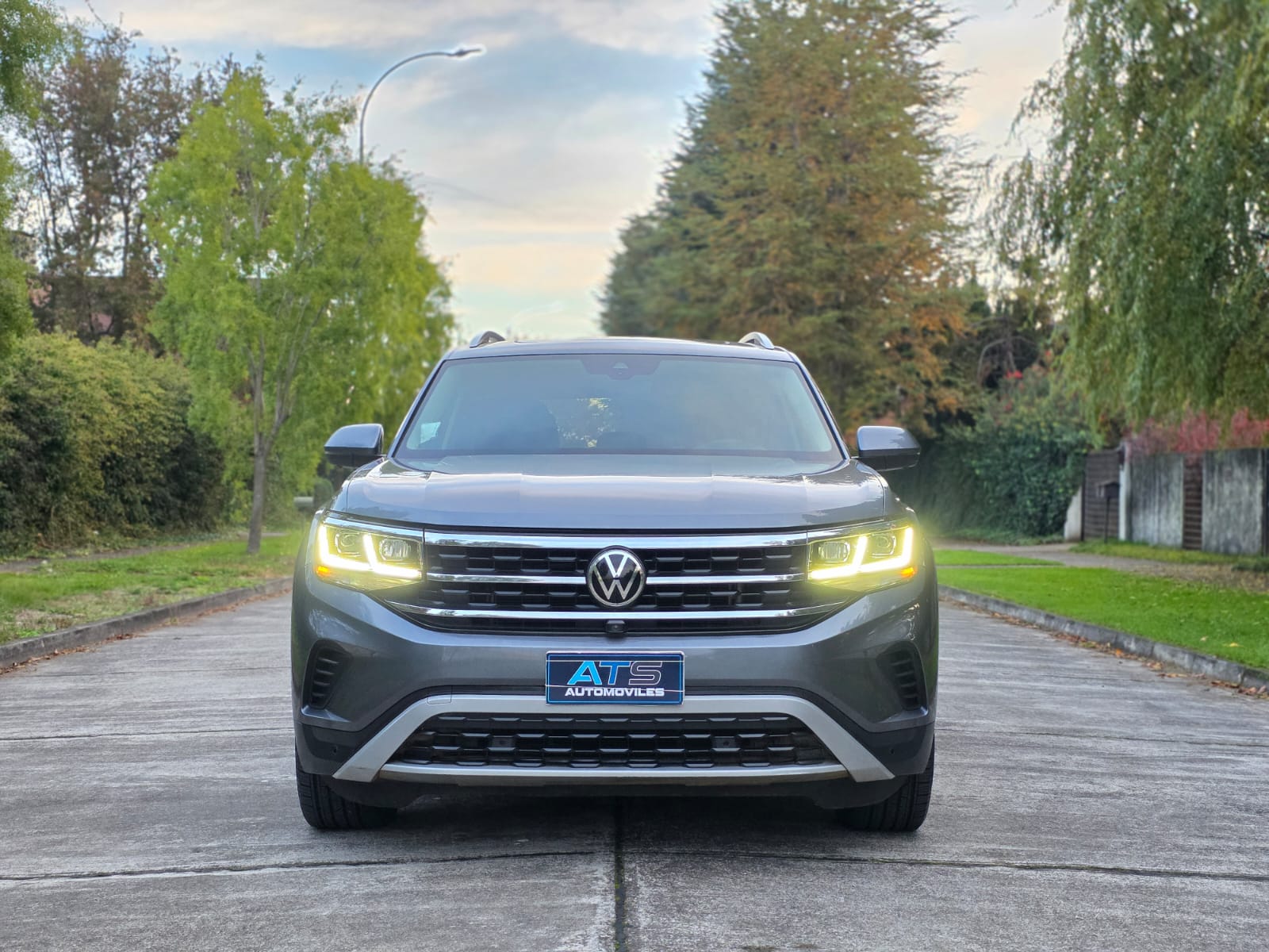 
								Volkswagen Atlas SEL 4MOTION full									