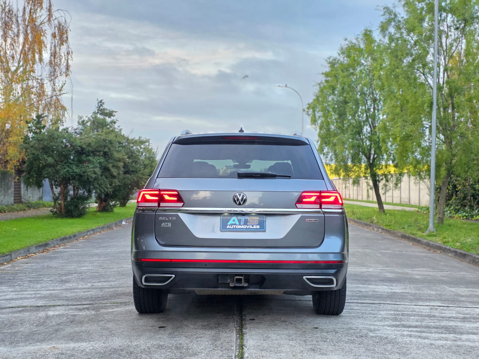 
								Volkswagen Atlas SEL 4MOTION full									