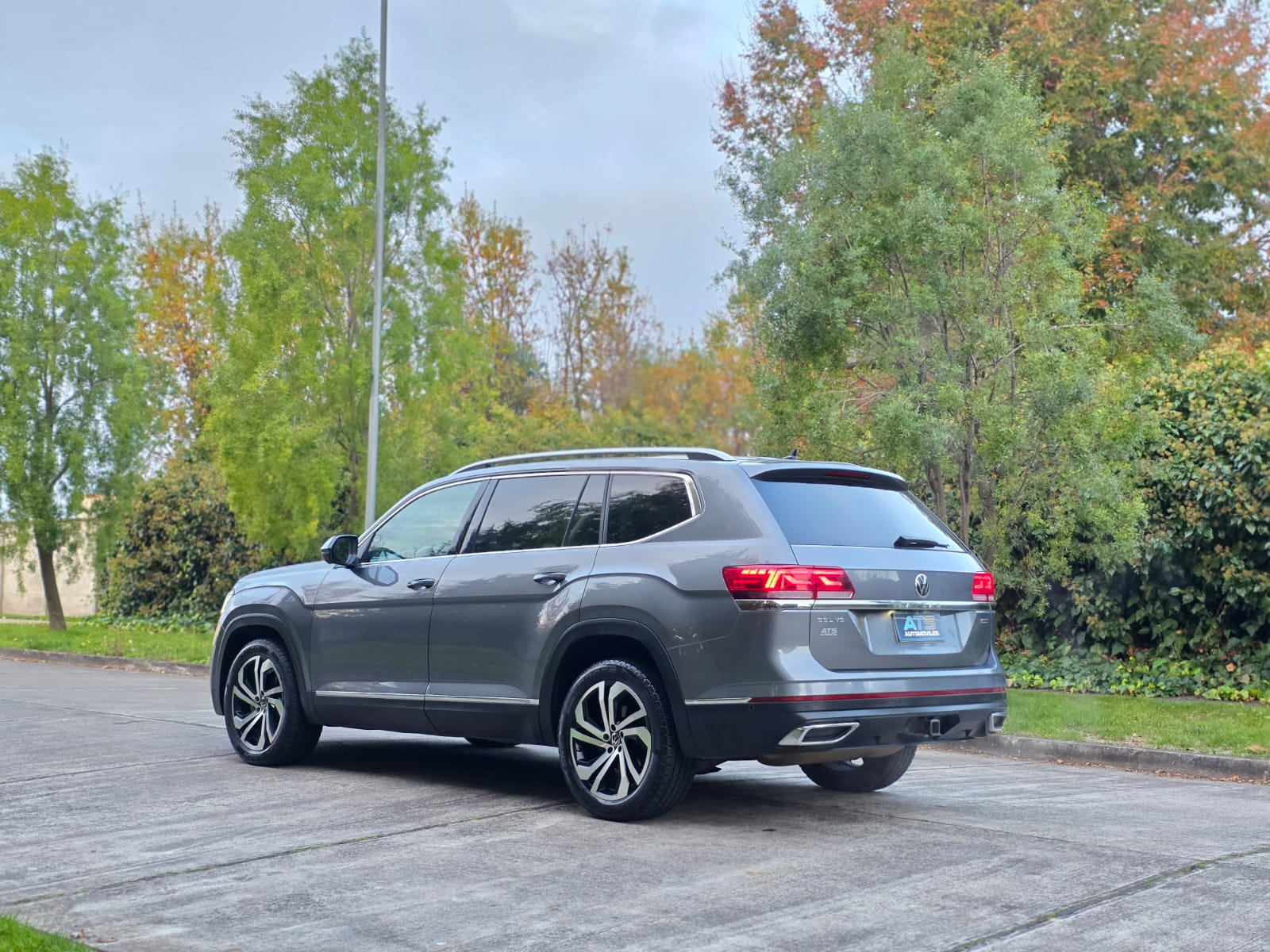 
								Volkswagen Atlas SEL 4MOTION full									