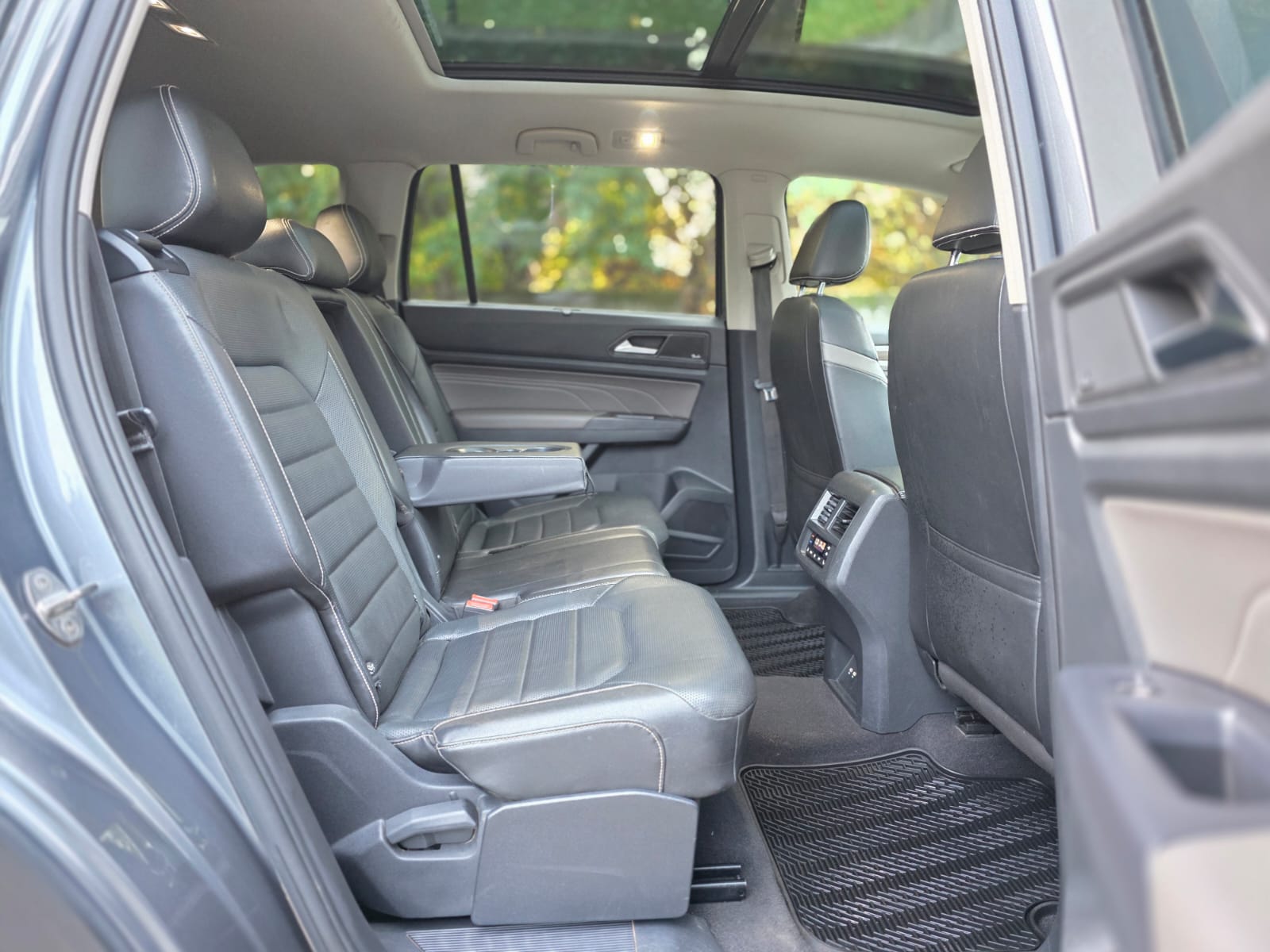 
								Volkswagen Atlas SEL 4MOTION full									