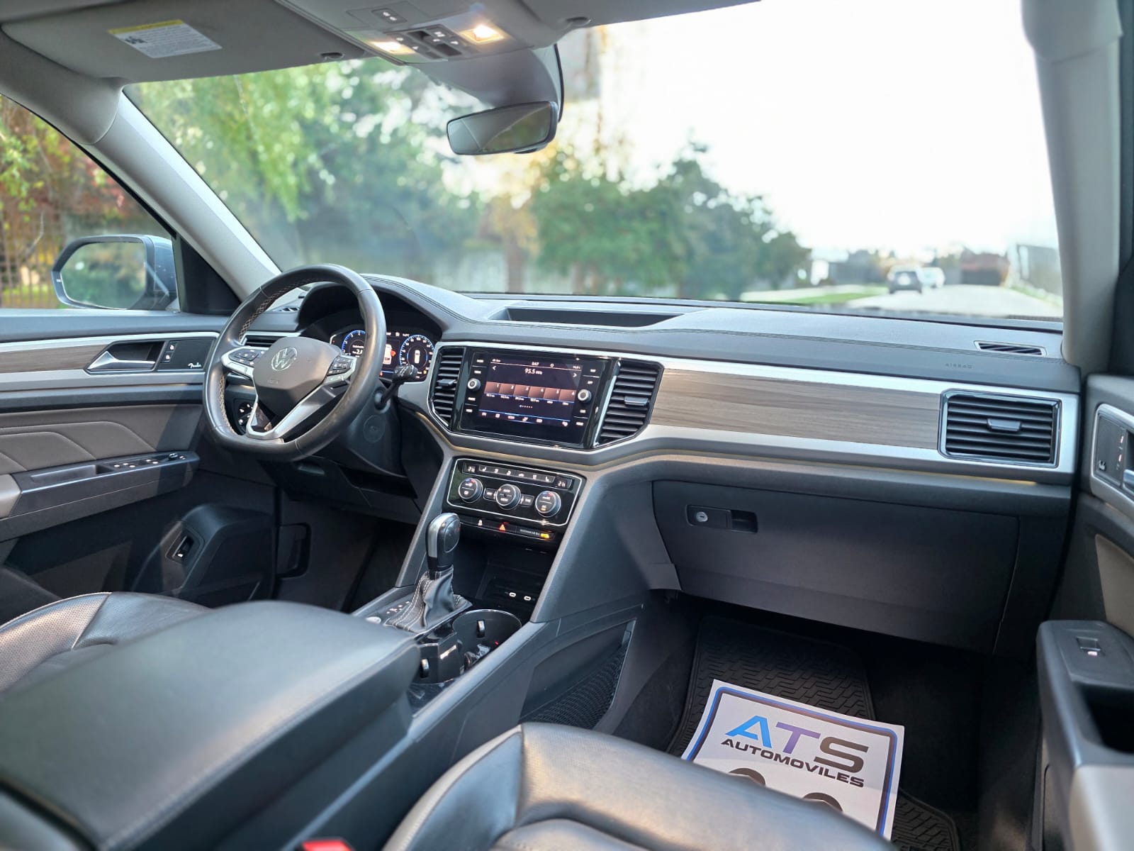 
								Volkswagen Atlas SEL 4MOTION full									