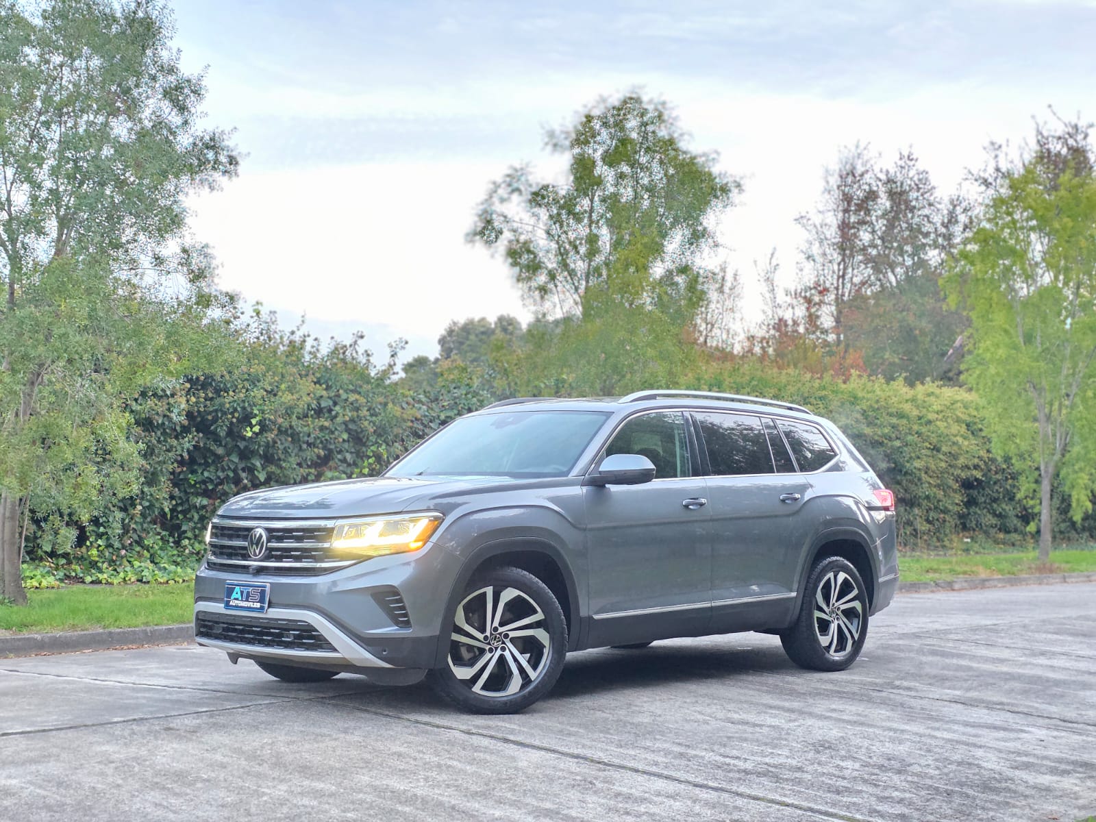 
								Volkswagen Atlas SEL 4MOTION full									