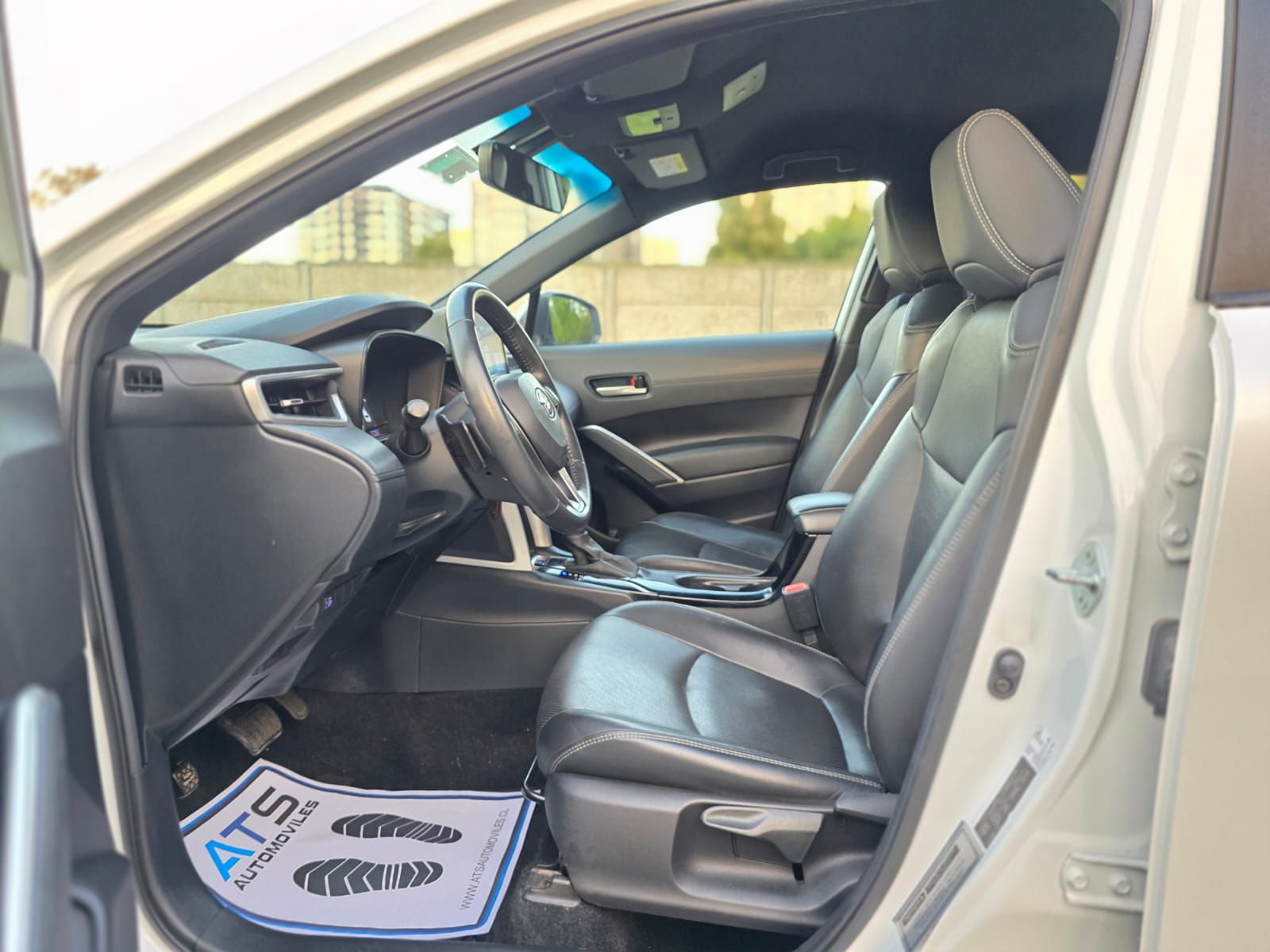 
								Toyota Corolla Cross SEG full									