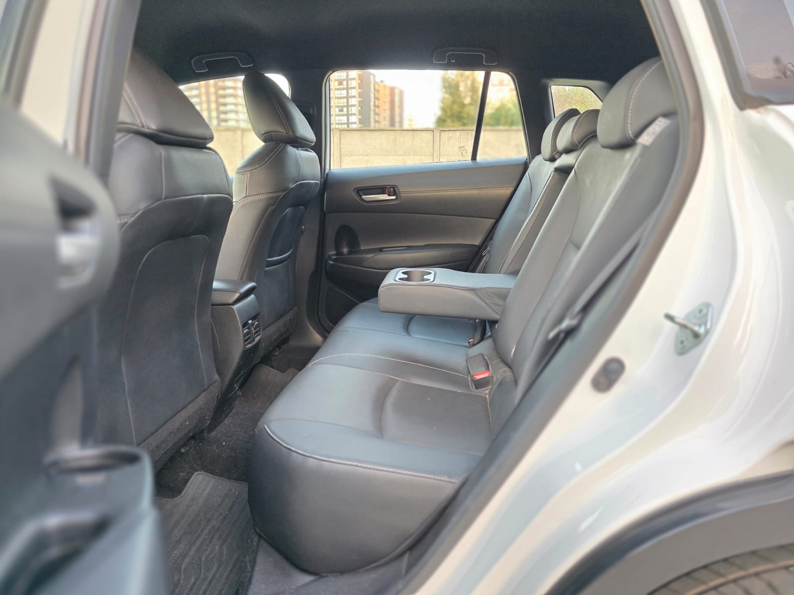 
								Toyota Corolla Cross SEG full									