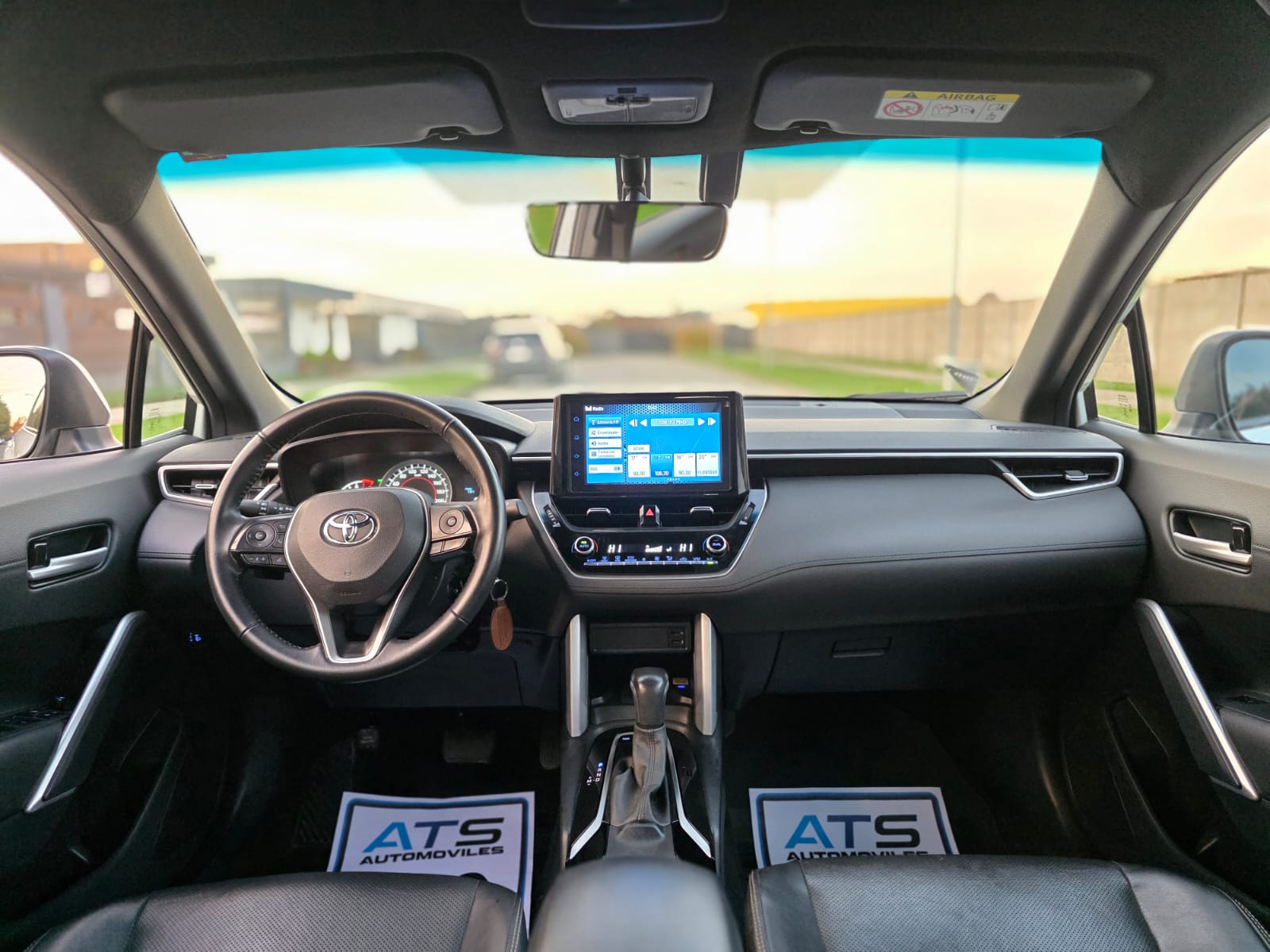 
								Toyota Corolla Cross SEG full									