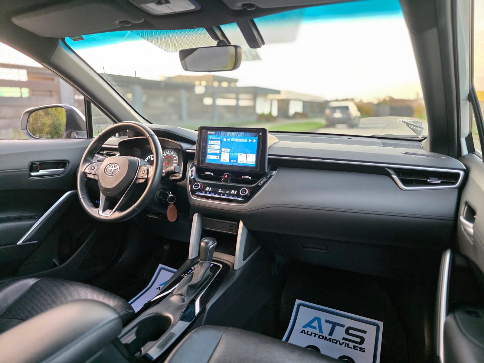 
								Toyota Corolla Cross SEG full									