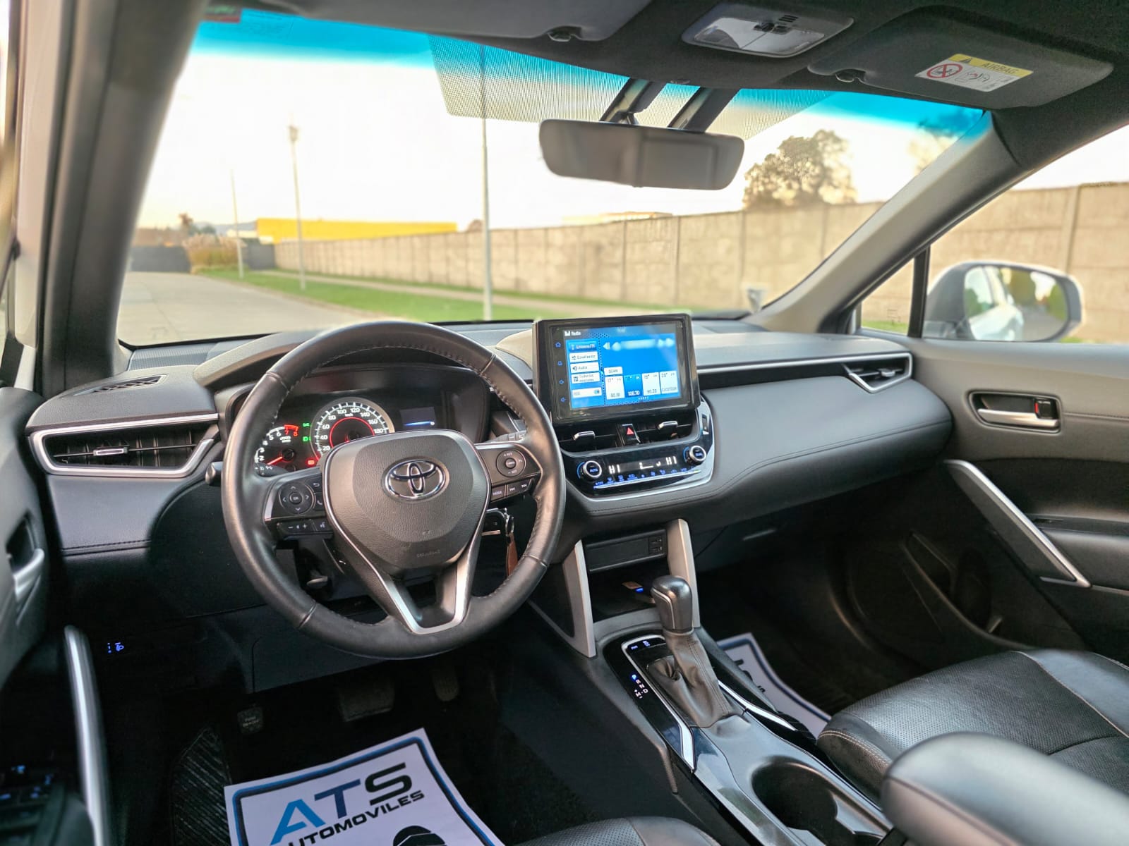 
								Toyota Corolla Cross SEG full									
