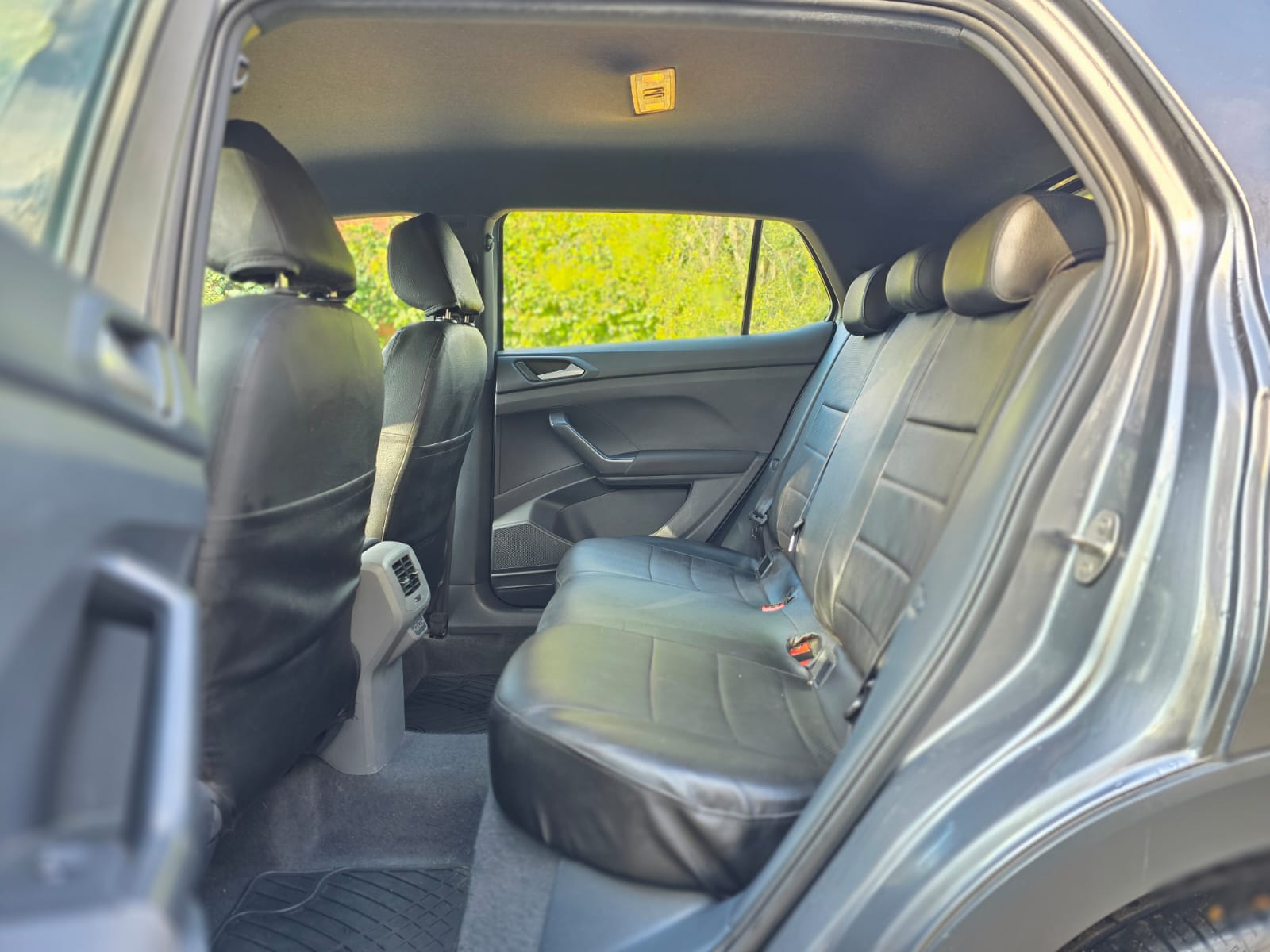 
								Volkswagen T-Cross COMFORTLINE full									