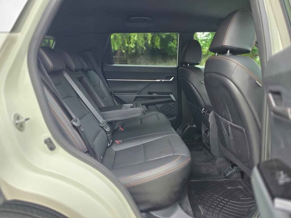 
								Ssangyong New Torres GLX full									