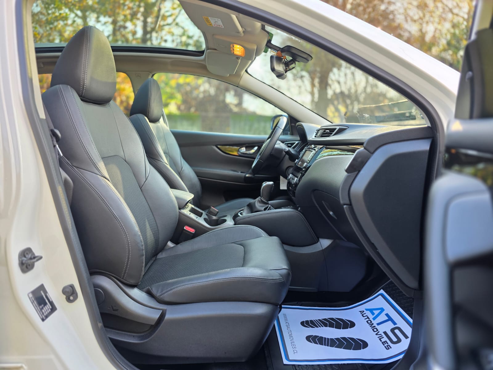 
								Nissan Qashqai EXCLUSIVE CVT full									