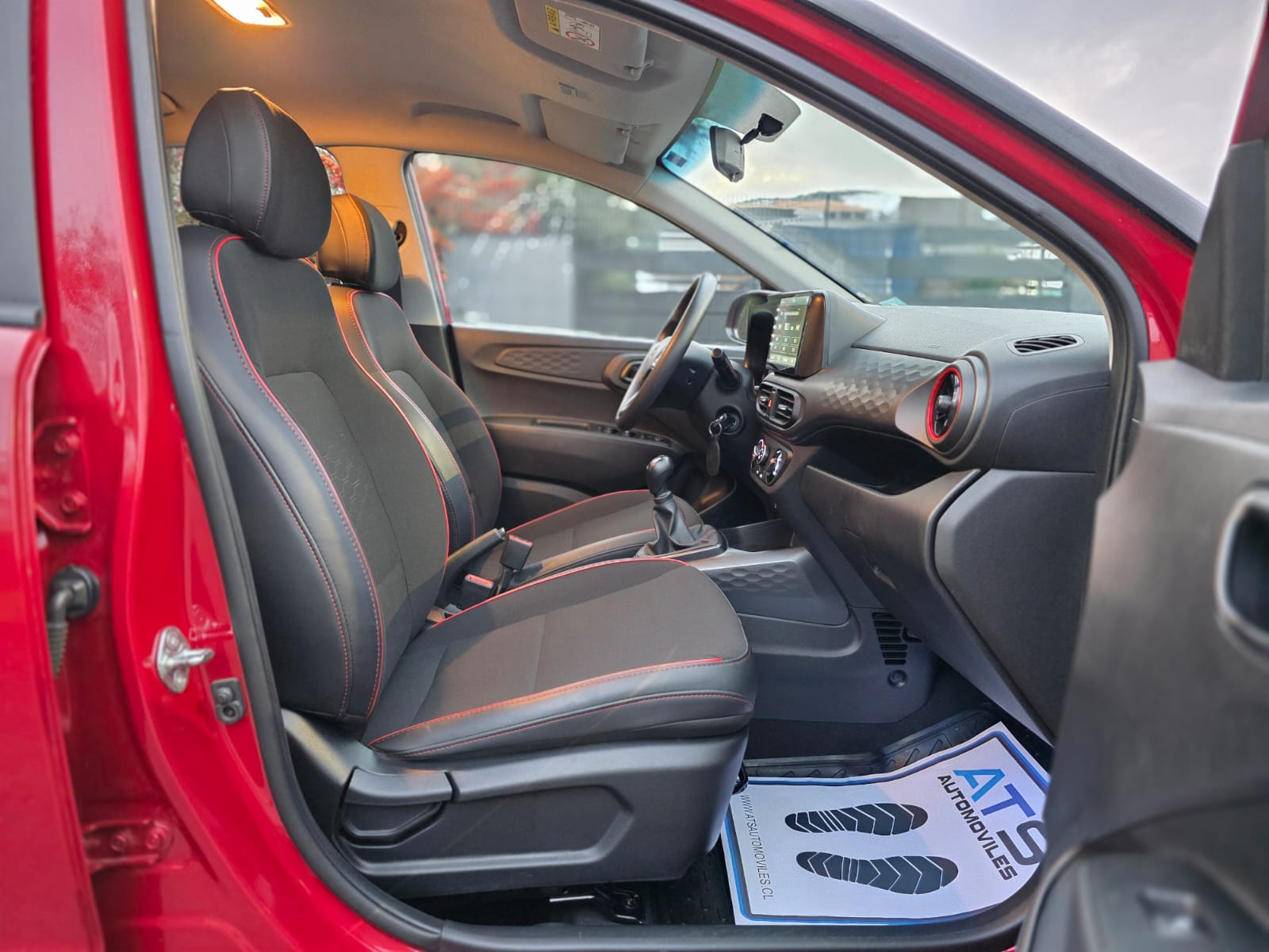 
								Hyundai Grand I-10 HATCHBACK PLUS full									