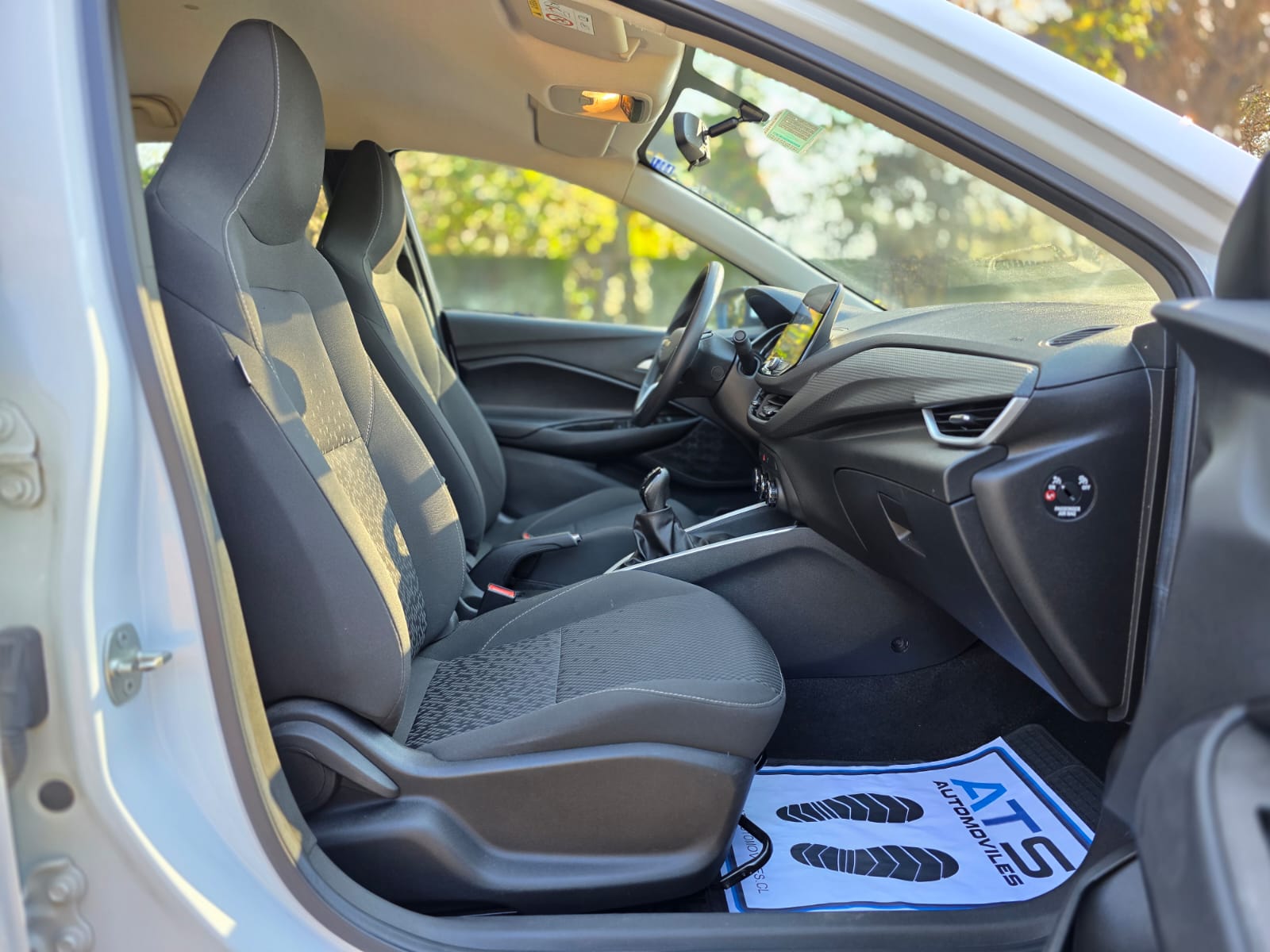 
								Chevrolet ONIX LTZ full									