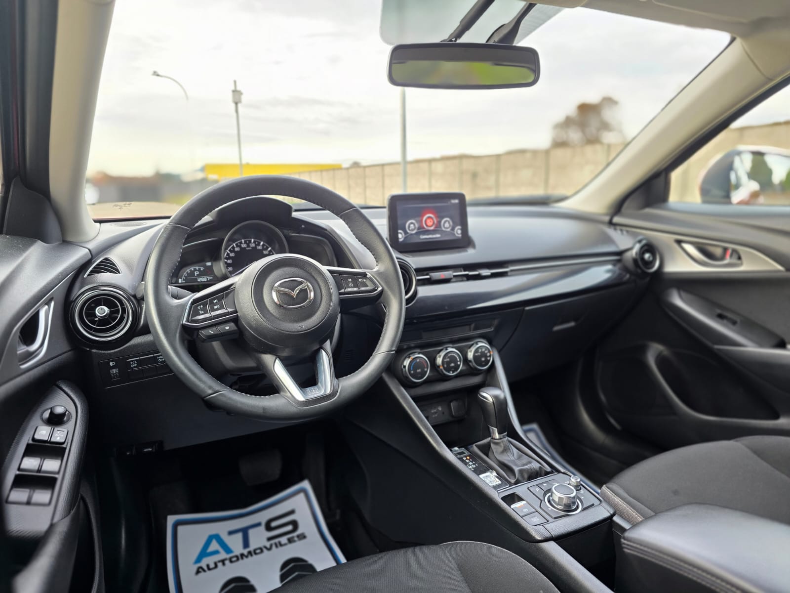 
								Mazda CX-3 CORE full									