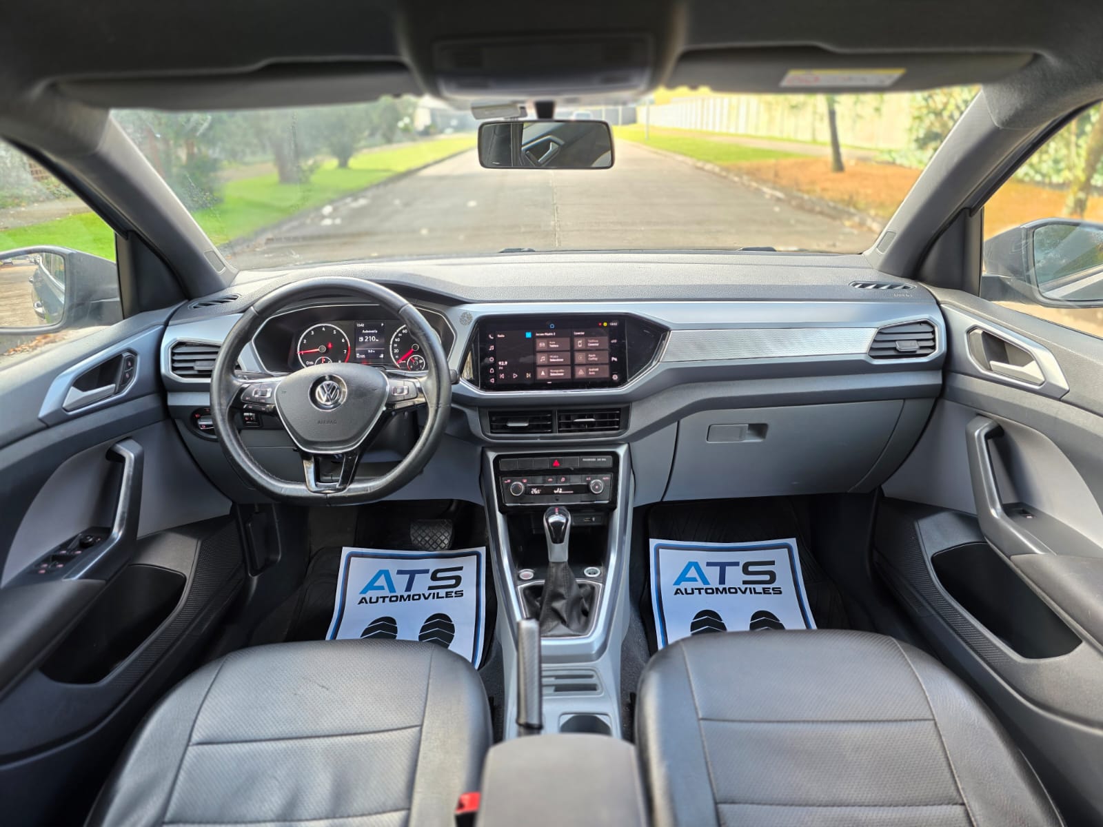 
								Volkswagen T-Cross COMFORTLINE full									