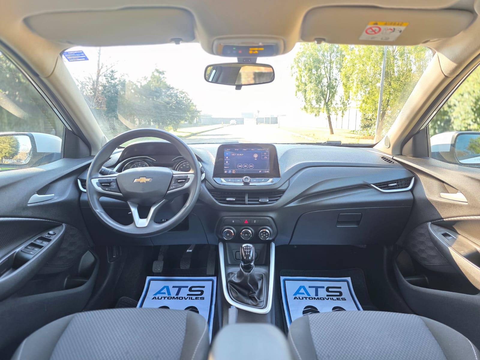 
								Chevrolet ONIX LTZ full									