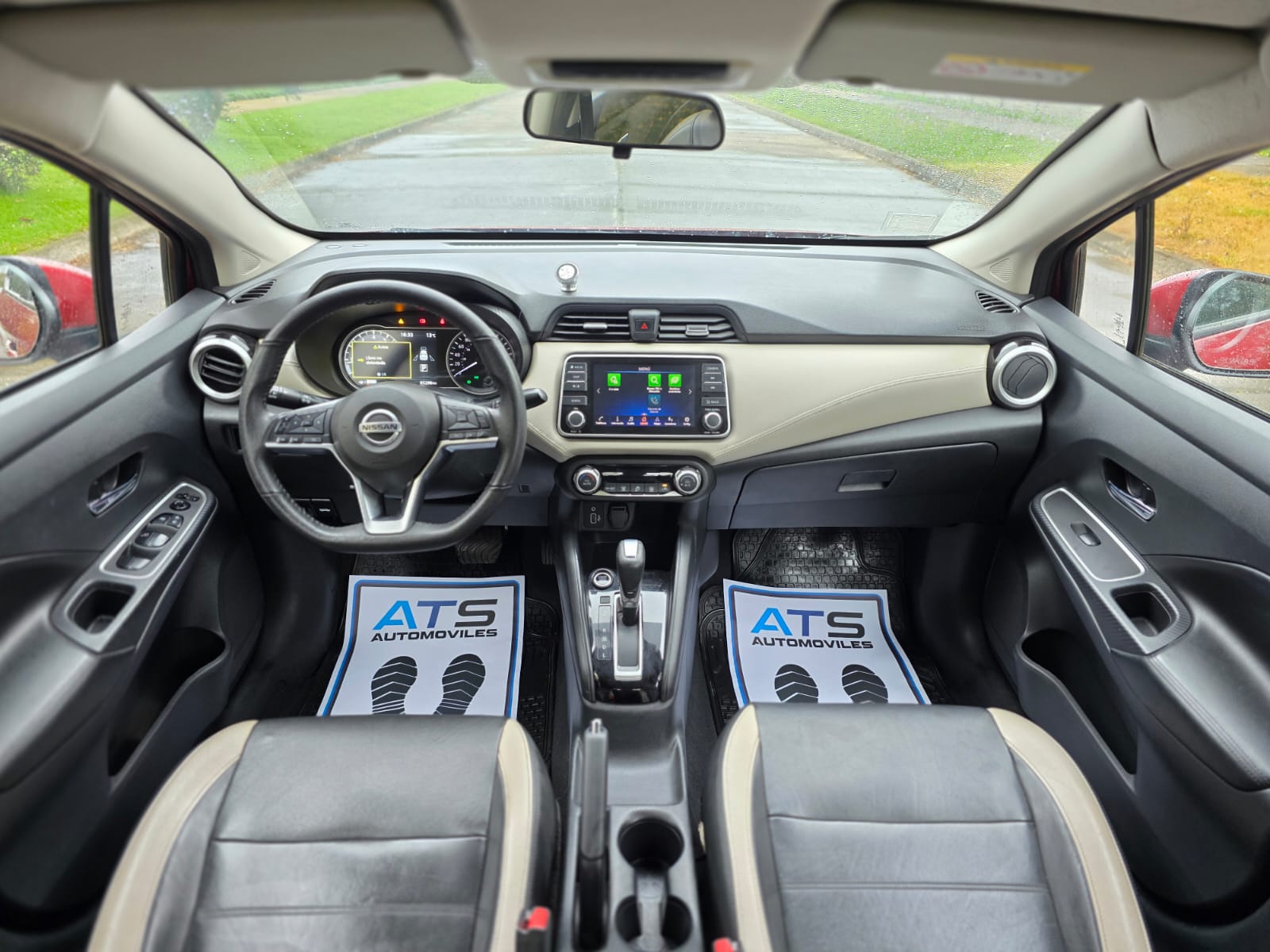 
								Nissan Versa EXCLUSIVE full									