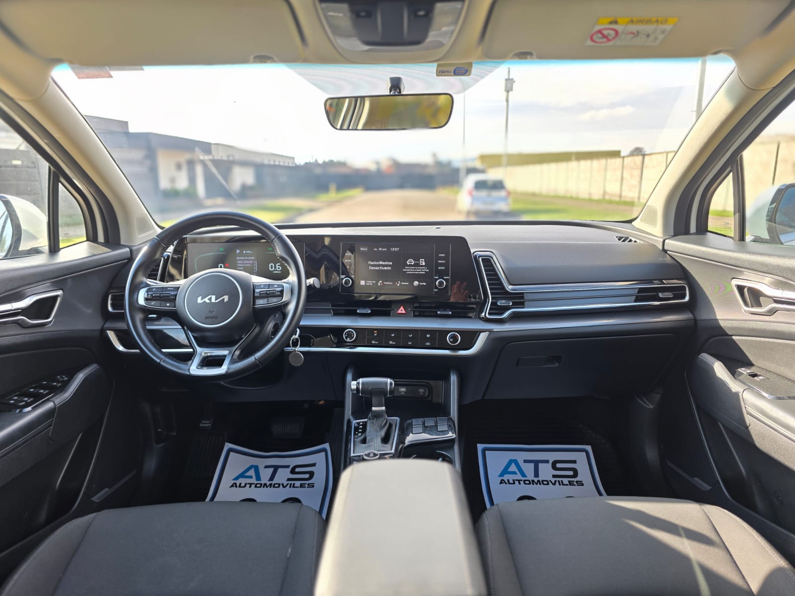 
								Kia Motors New Sportage EX full									