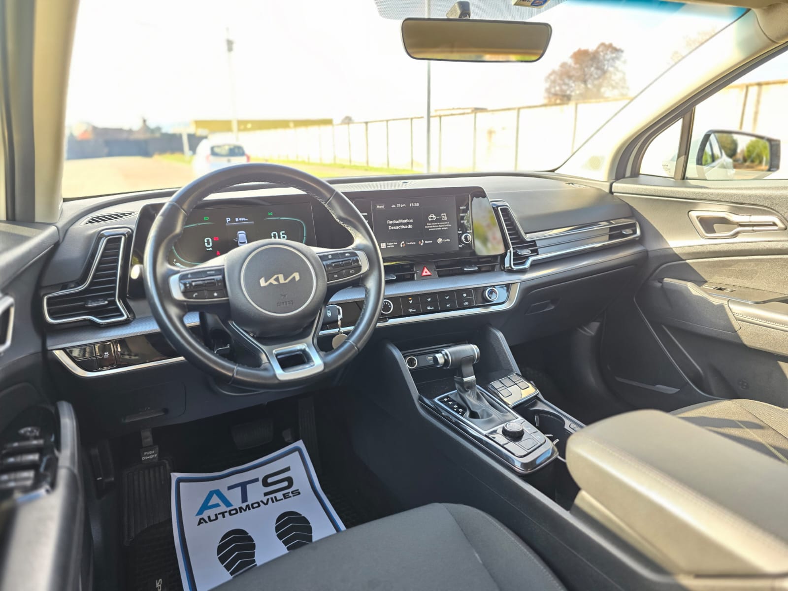 
								Kia Motors New Sportage EX full									