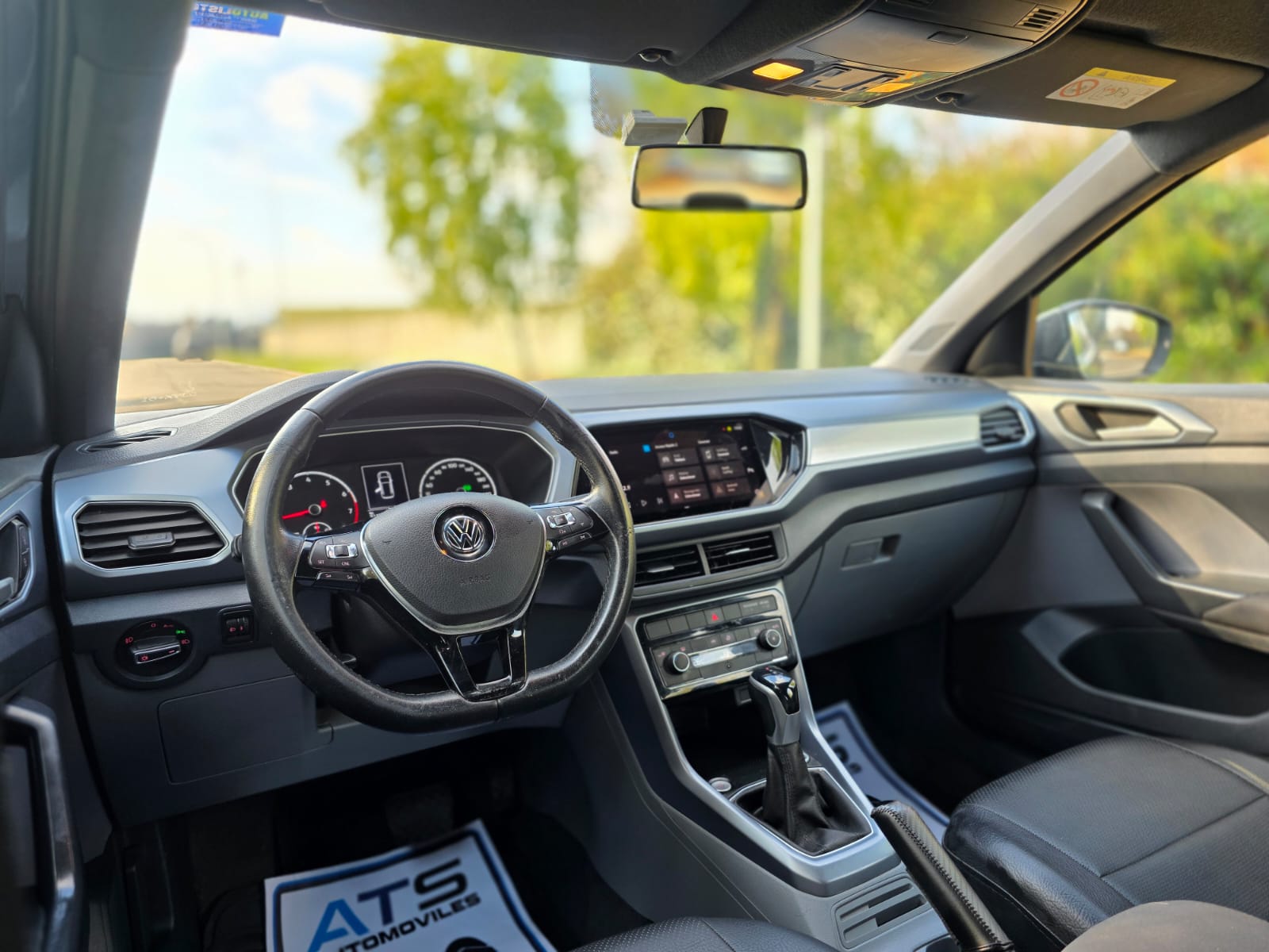 
								Volkswagen T-Cross COMFORTLINE full									