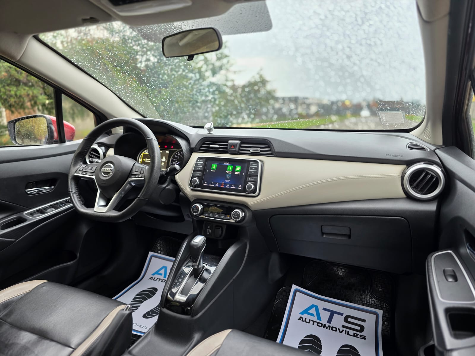 
								Nissan Versa EXCLUSIVE full									