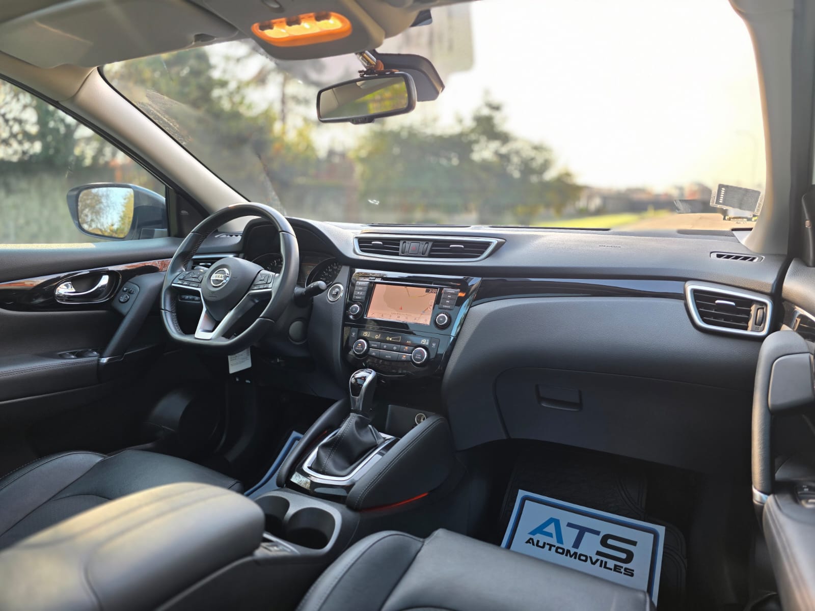 
								Nissan Qashqai EXCLUSIVE CVT full									