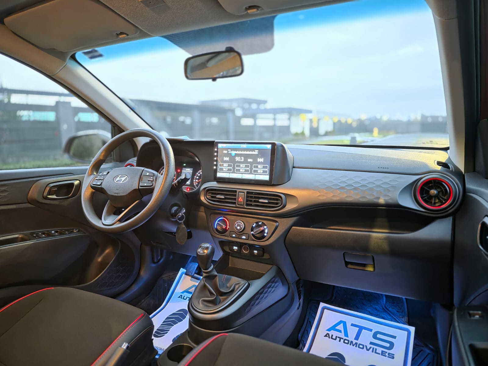 
								Hyundai Grand I-10 HATCHBACK PLUS full									