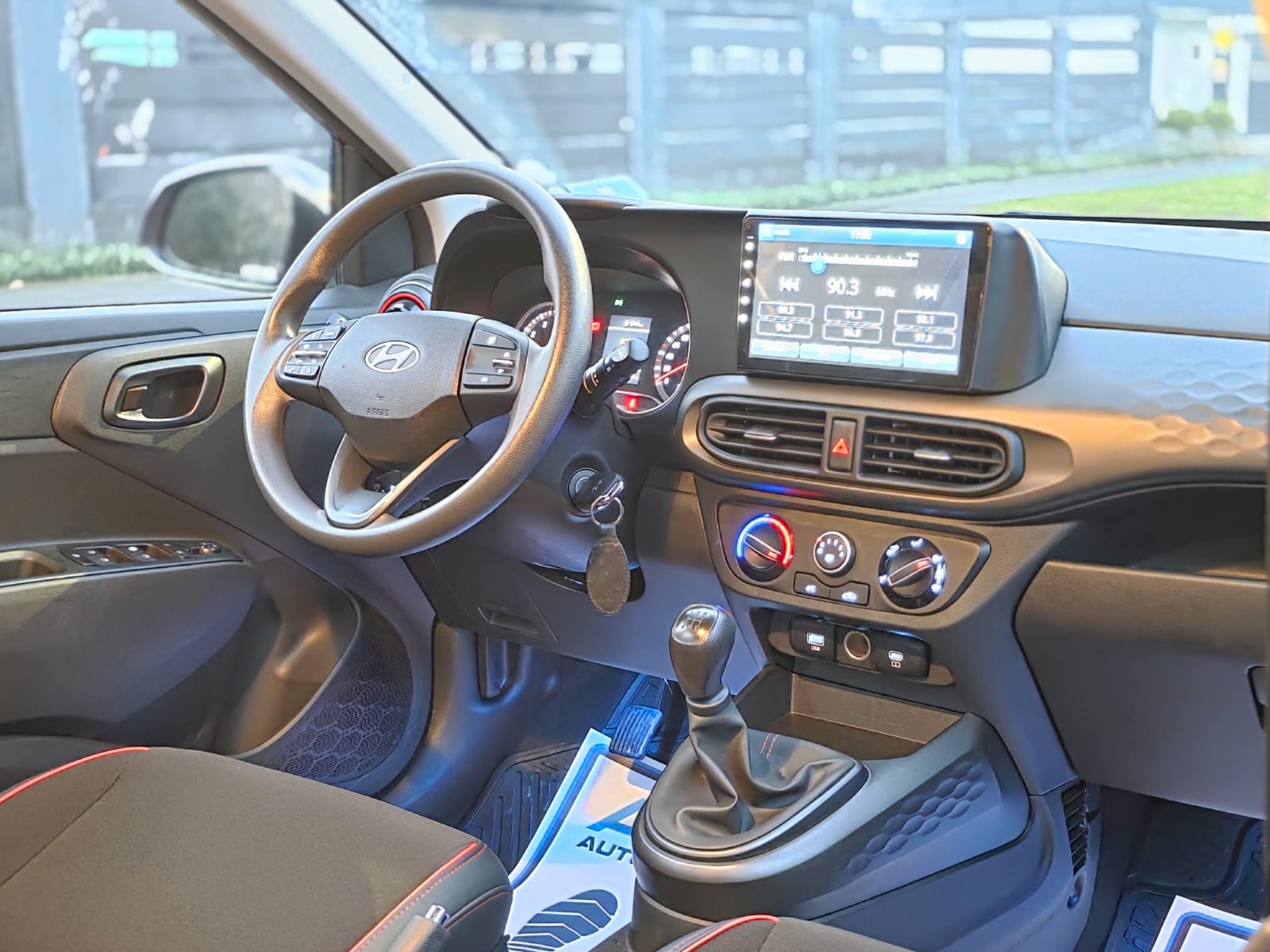 
								Hyundai Grand I-10 HATCHBACK PLUS full									
