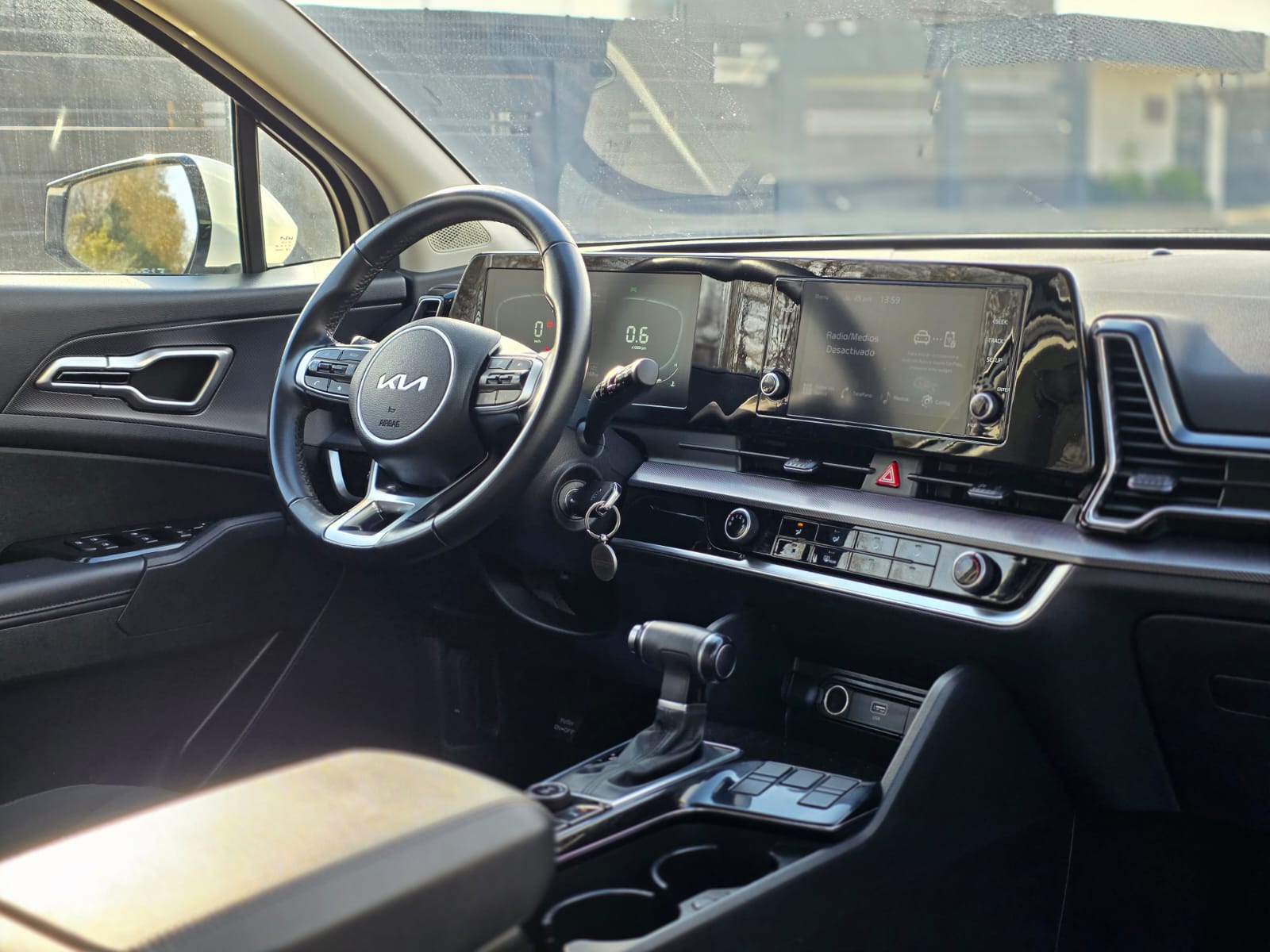 
								Kia Motors New Sportage EX full									