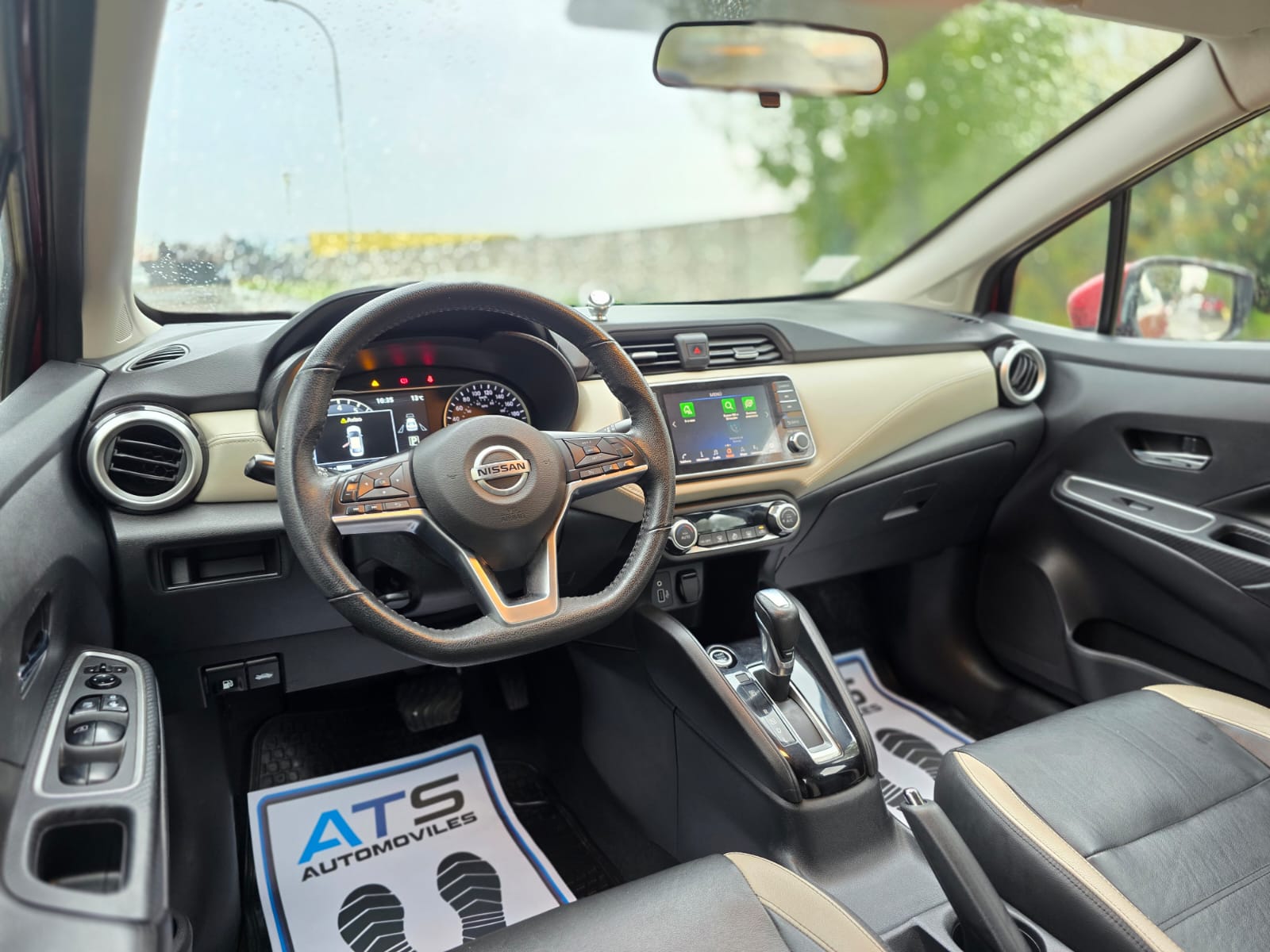 
								Nissan Versa EXCLUSIVE full									