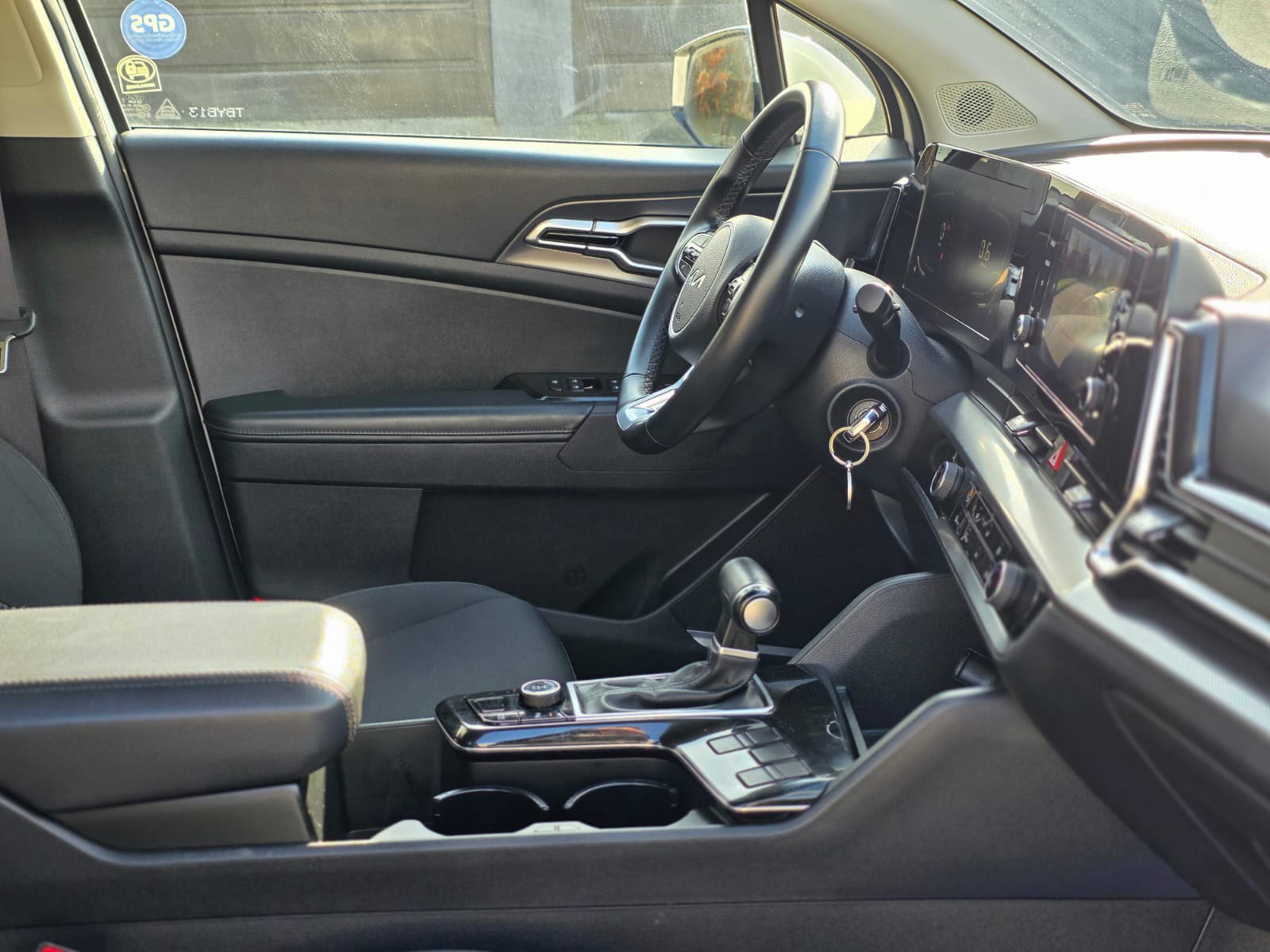
								Kia Motors New Sportage EX full									
