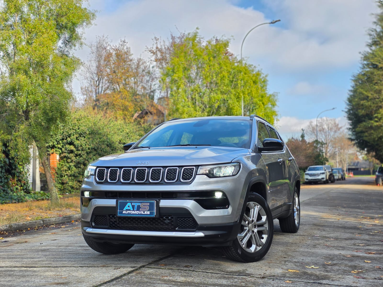 
								Jeep Compass LONGITUDE full									