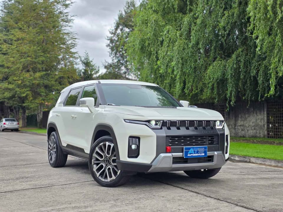 
								Ssangyong New Torres GLX full									