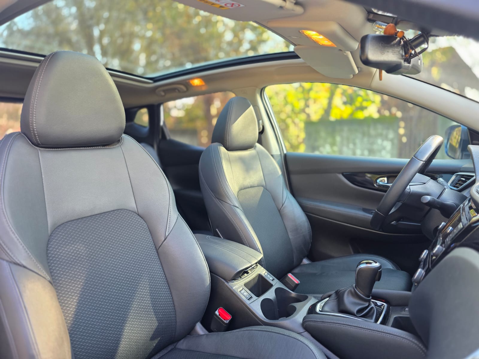 
								Nissan Qashqai EXCLUSIVE CVT full									