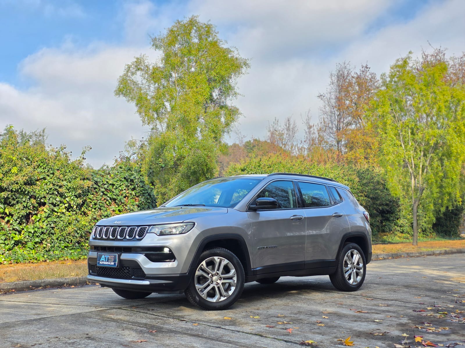 
								Jeep Compass LONGITUDE full									
