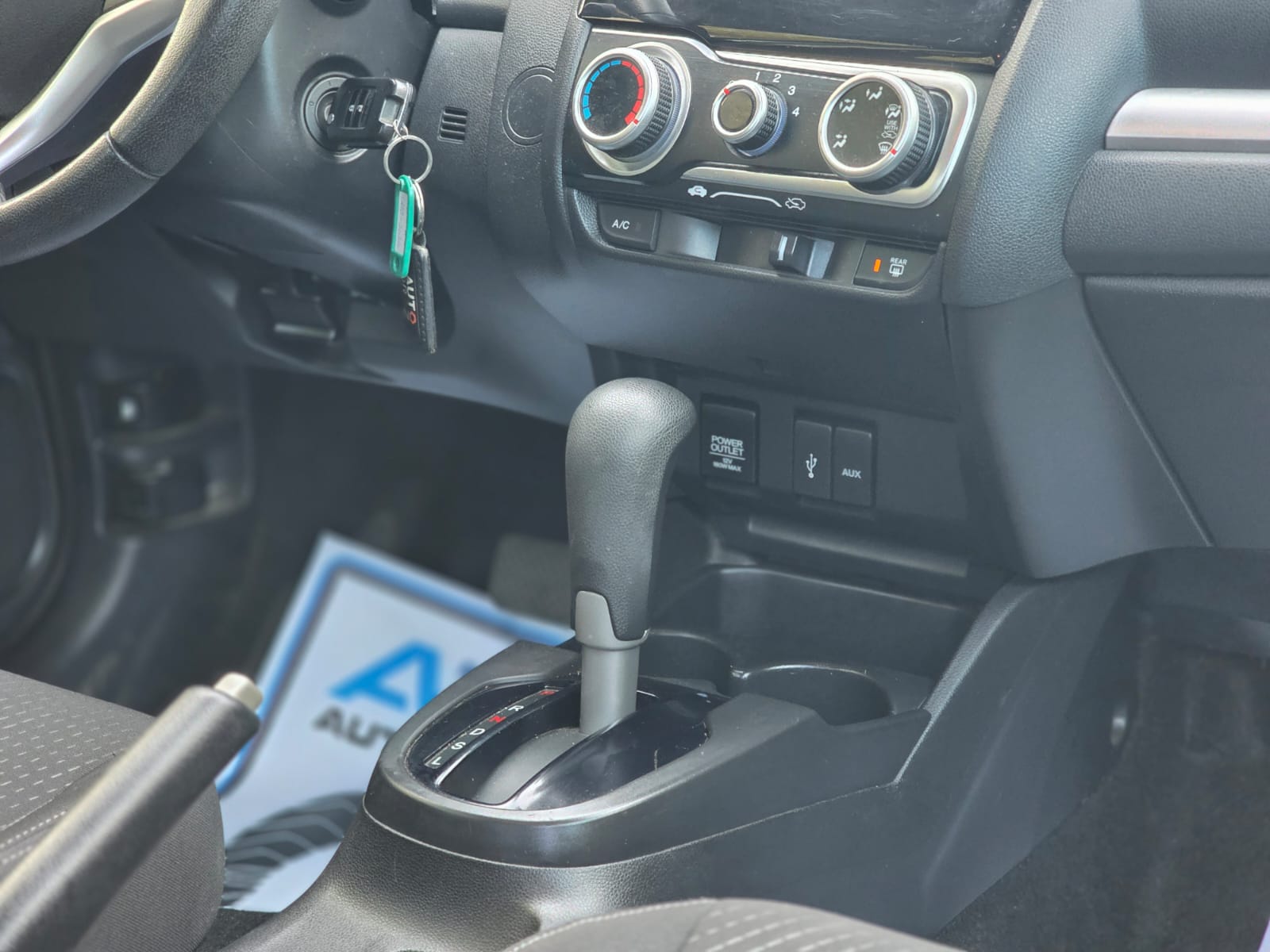 
								HONDA WR-V EX full									