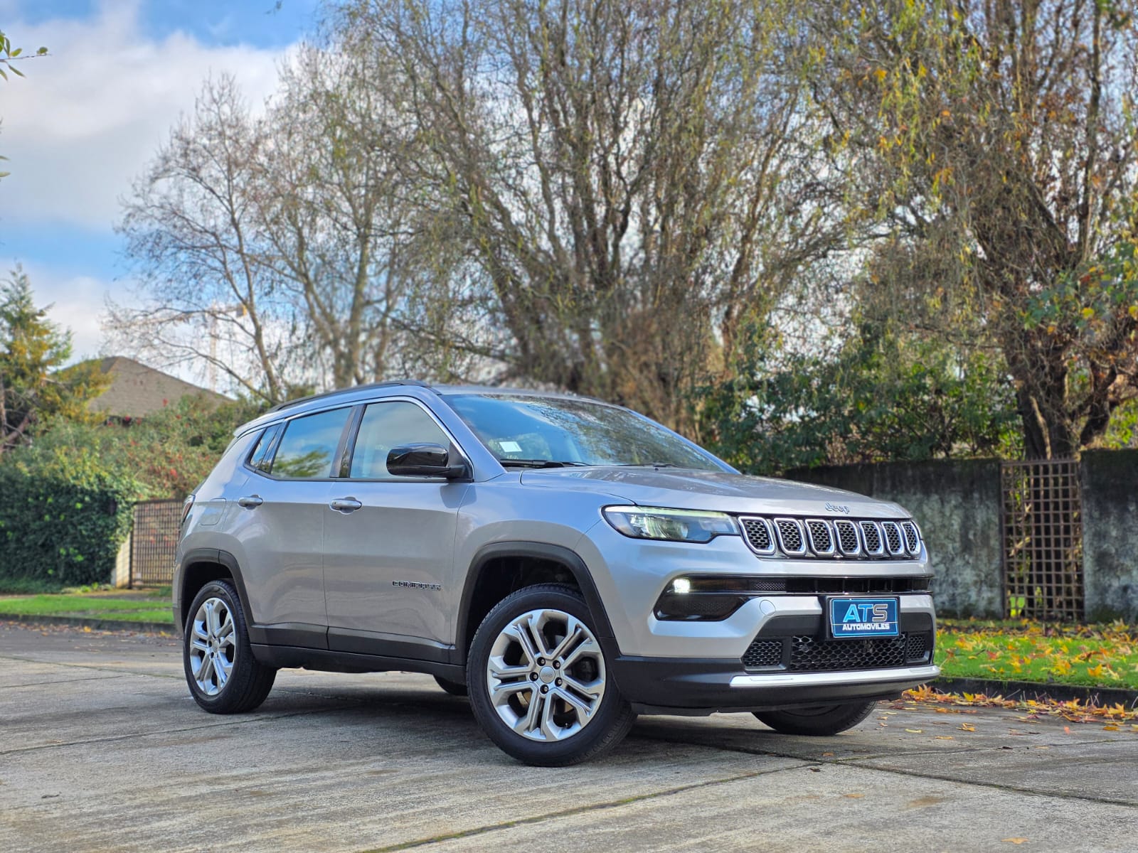 
								Jeep Compass LONGITUDE full									