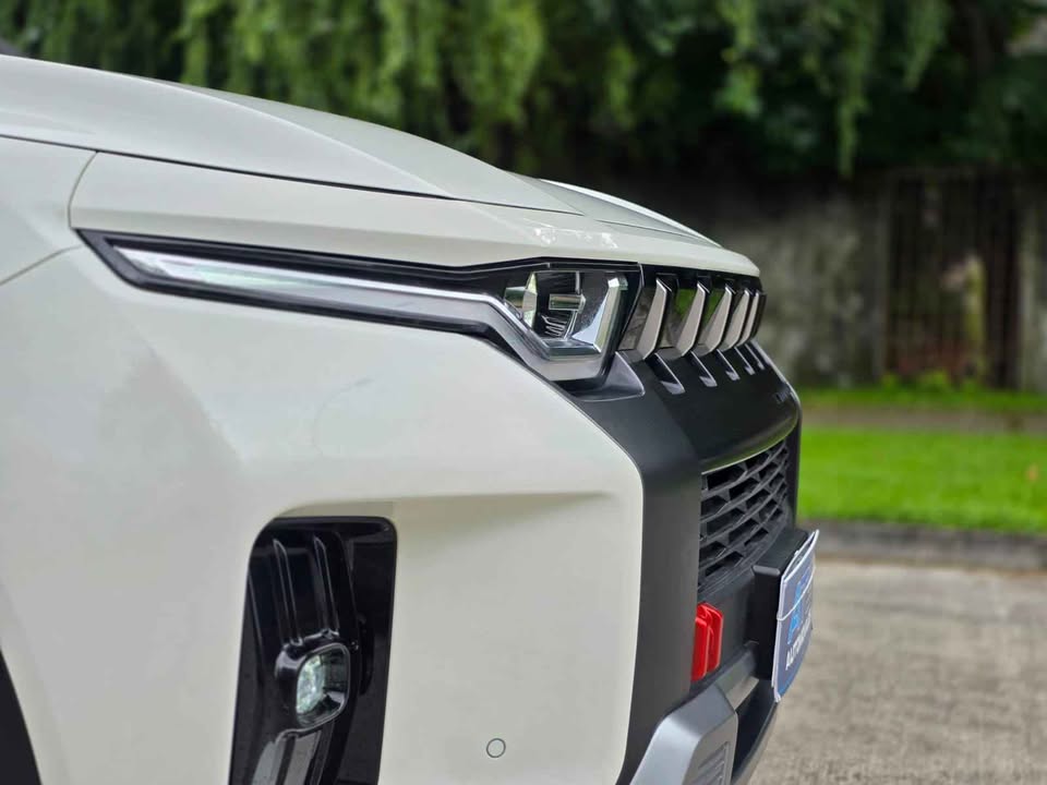 
								Ssangyong New Torres GLX full									