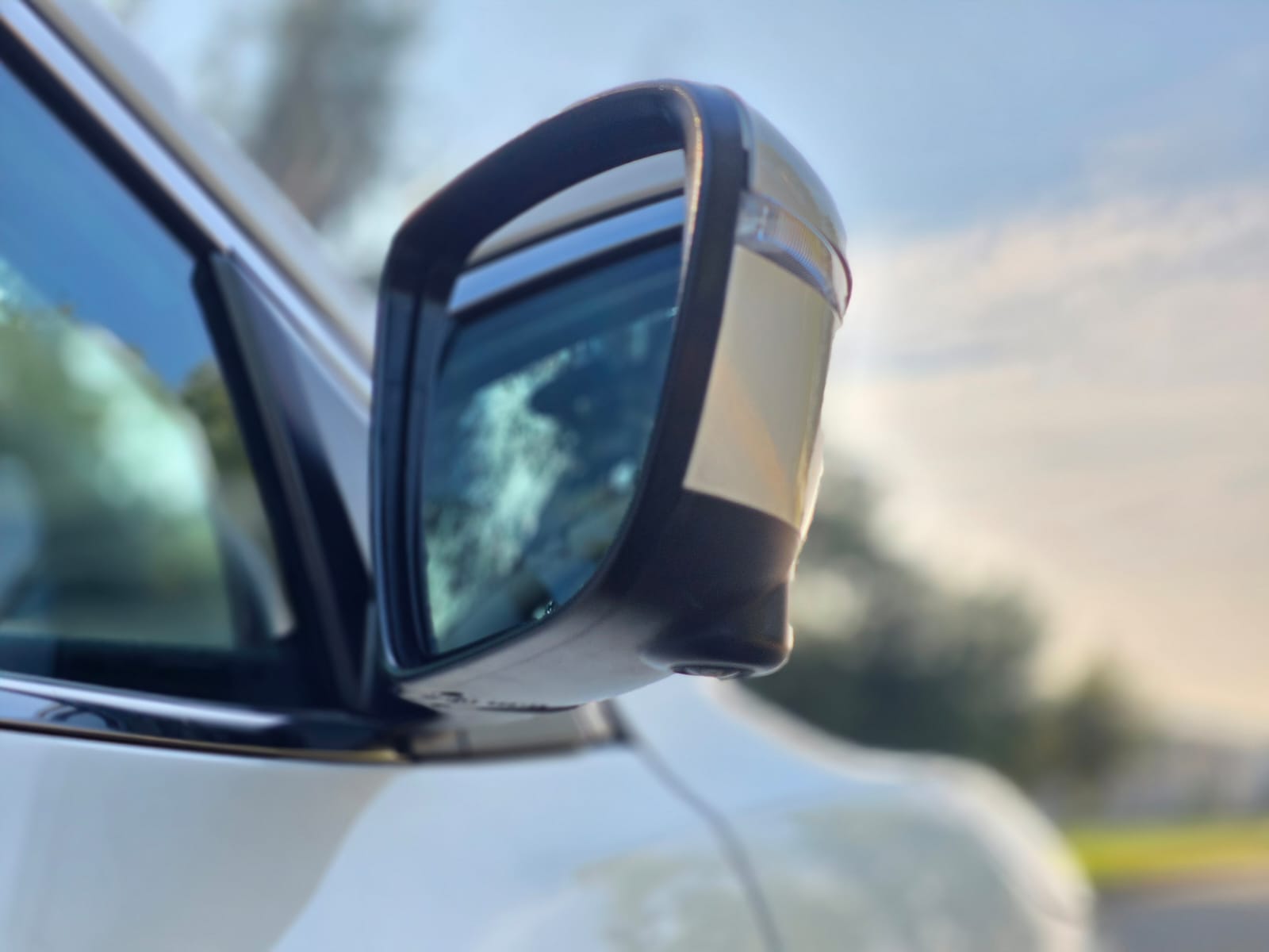 
								Nissan Qashqai EXCLUSIVE CVT full									