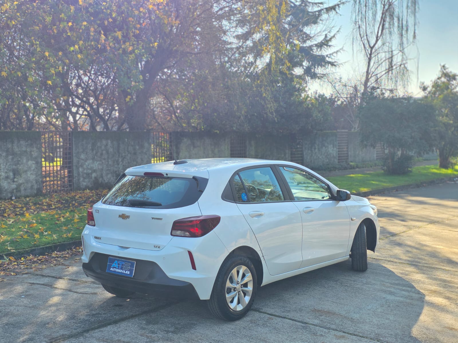 
								Chevrolet ONIX LTZ full									